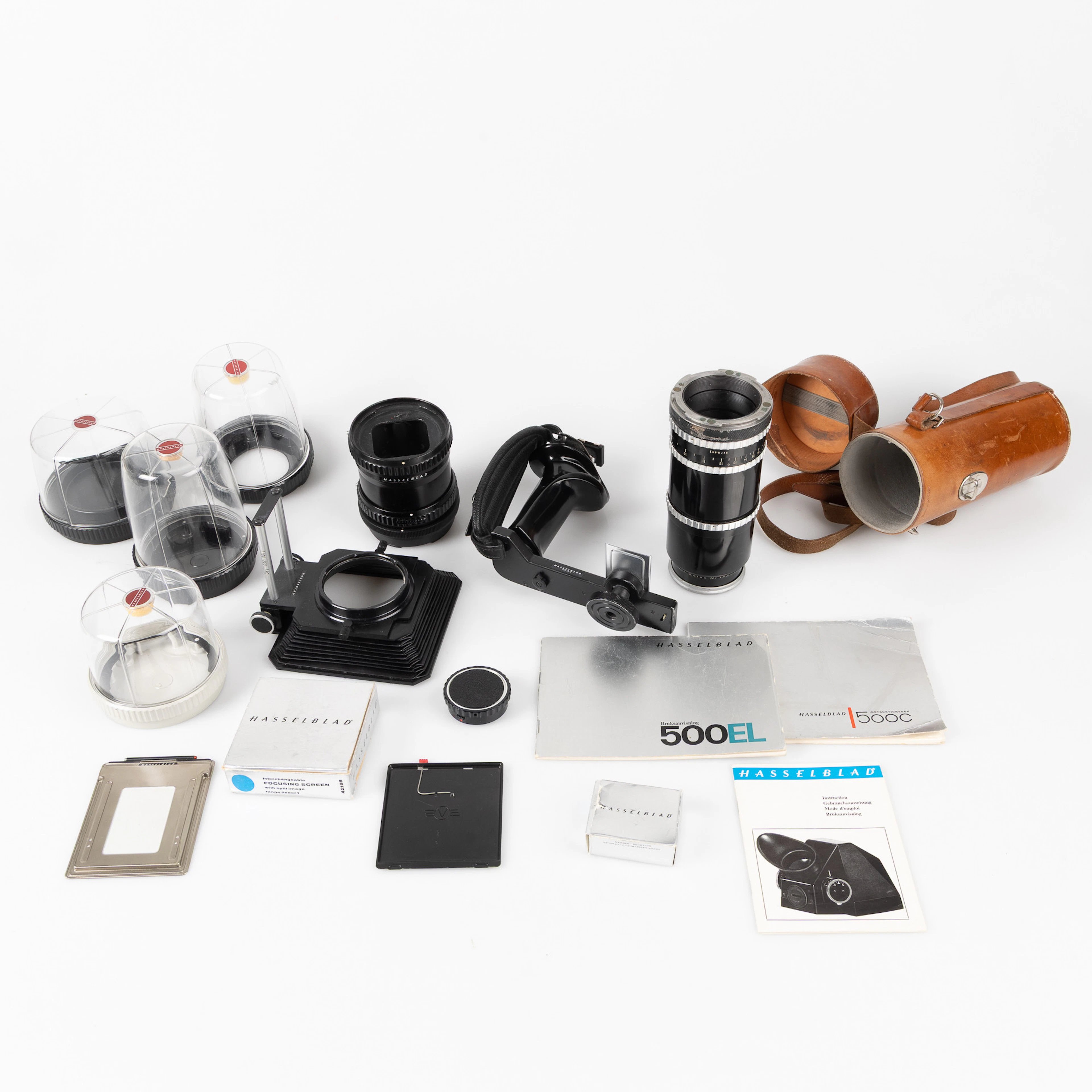 PARTI KAMERATILLBEHÖR, Hasselblad samt Carl Zeiss.