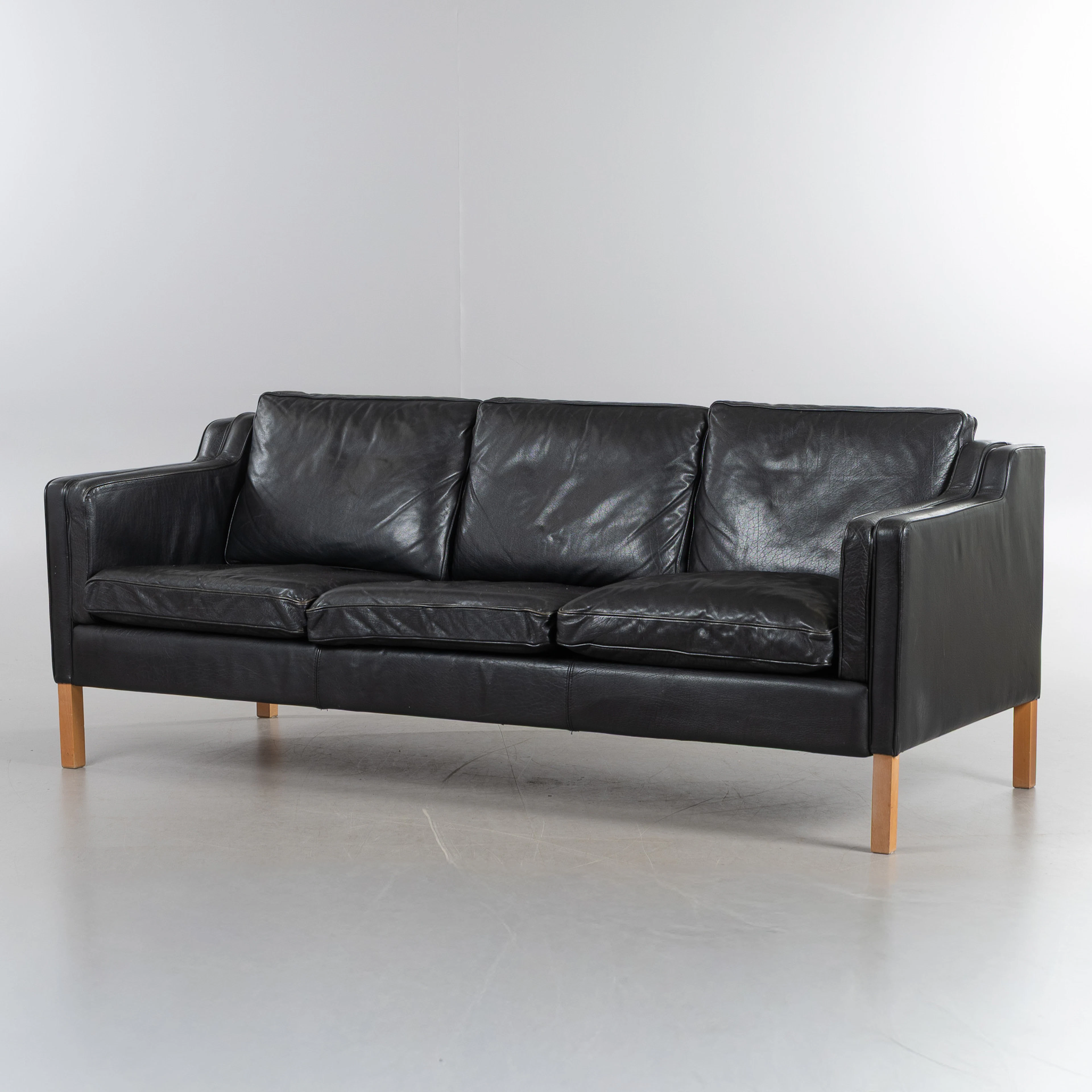 SOFFA, "Eva", 3-sits, Stouby, Danmark, samtida.
