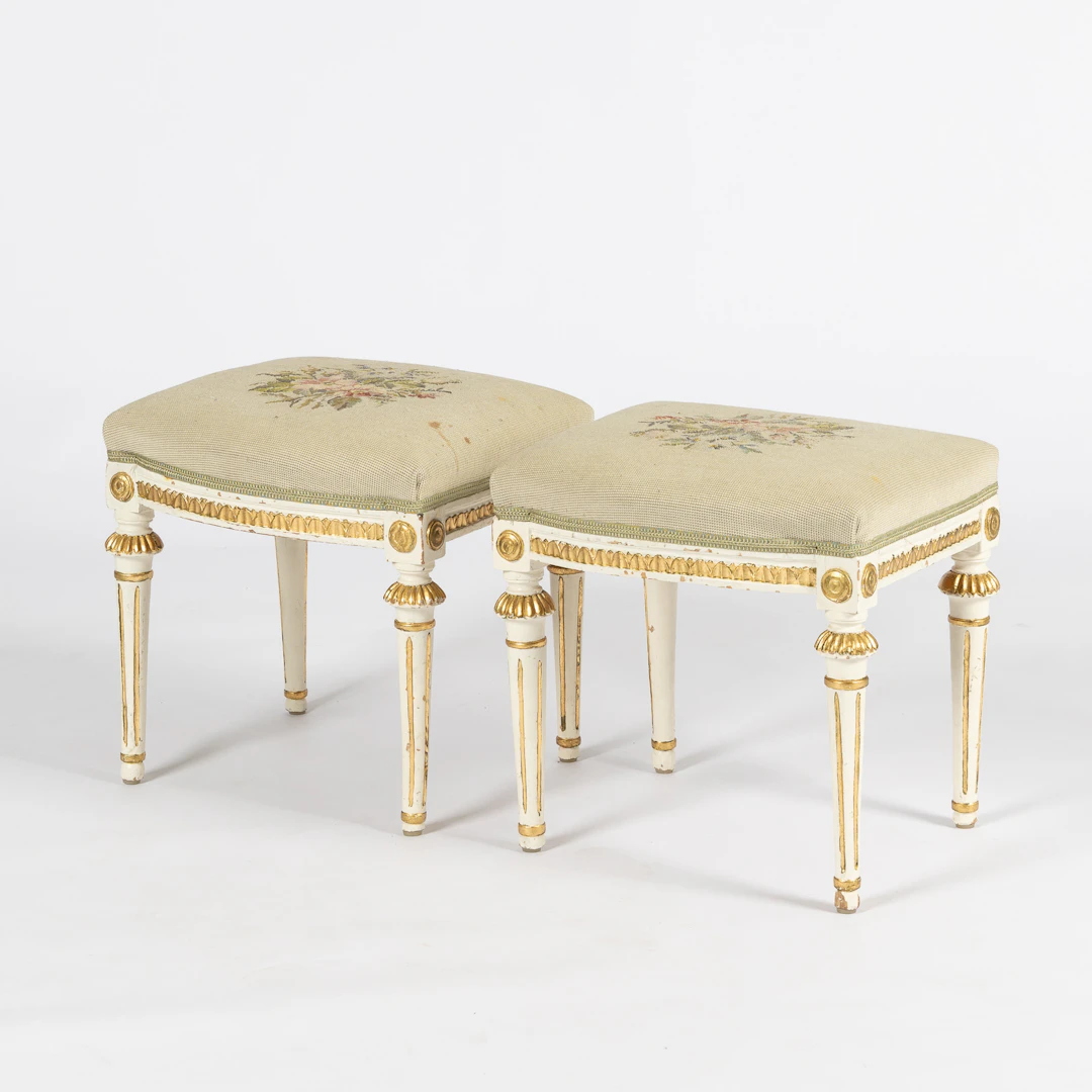 TABURETTER, ett par, sengustavianska, 1800-tal.