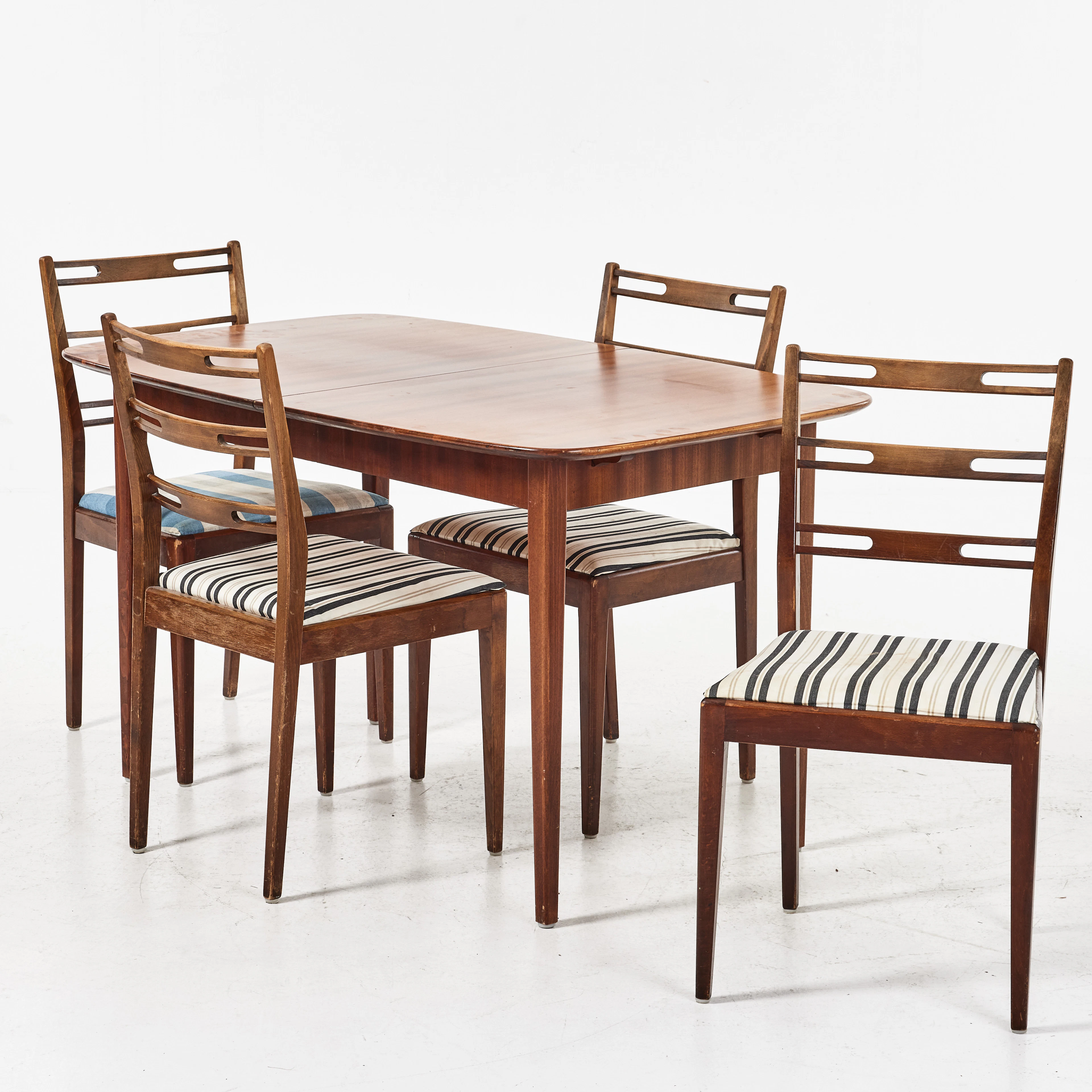 MATGRUPP, 5 delar, 1950-tal, teak och betsad bok.