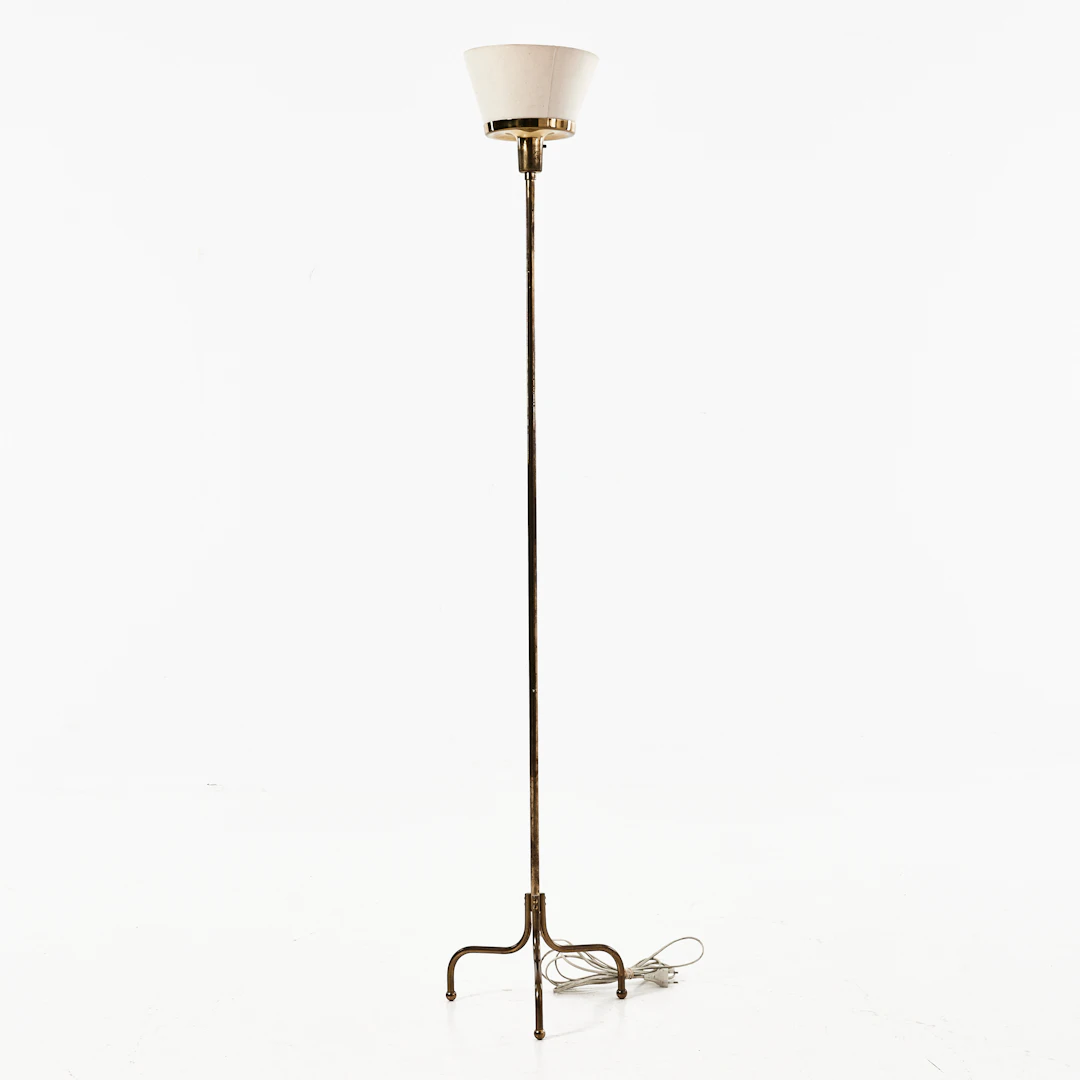 JOSEF FRANK. Golvlampa, Firma Svenskt Tenn, mässing, modell 2424