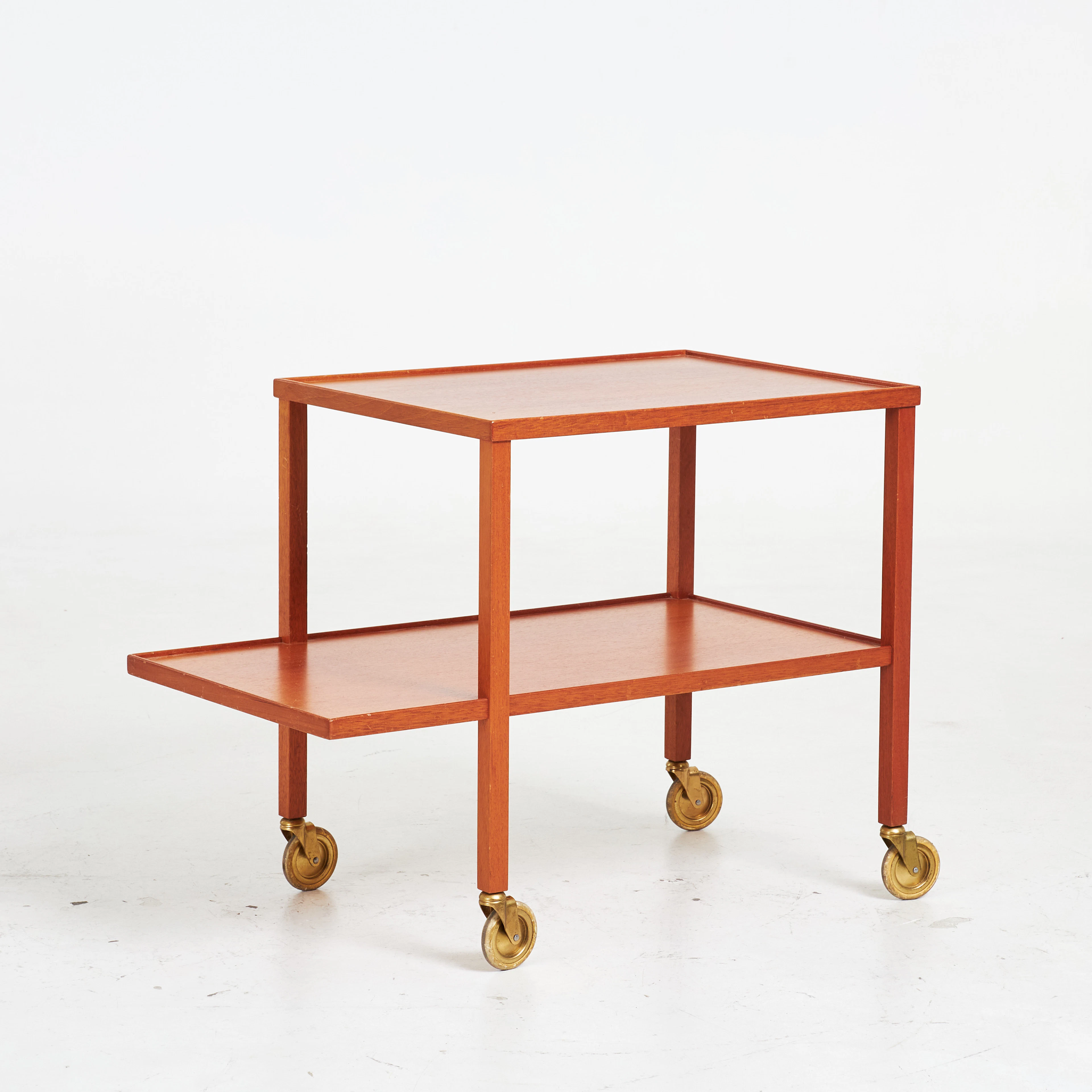 JOSEF FRANK. SERVERINGSVAGN, modell 470, körsbär, för Firma Svenskt Tenn.