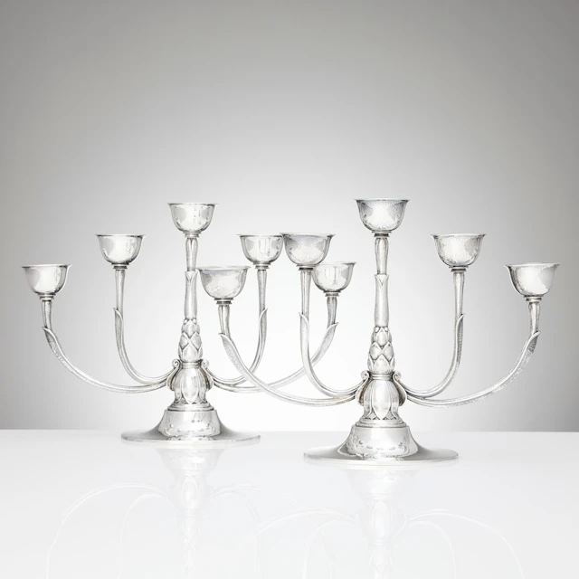 HARALD NIELSEN. Kandelabrar för fem ljus, ett par, sterlingsilver