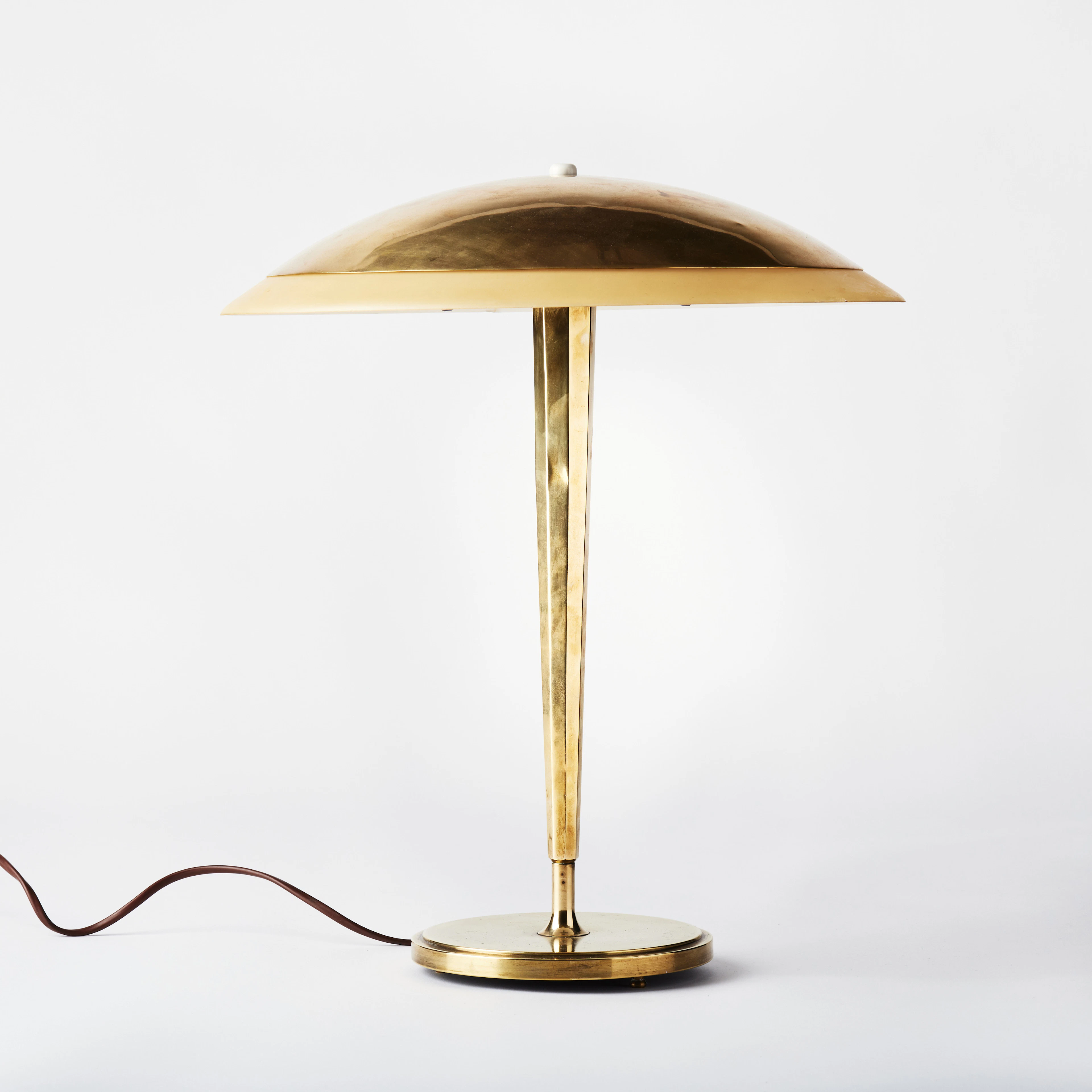 HARALD NOTINI. Bordslampa, Arvid Böhlmarks Lampfabrik, Stockholm 1930/40-tal