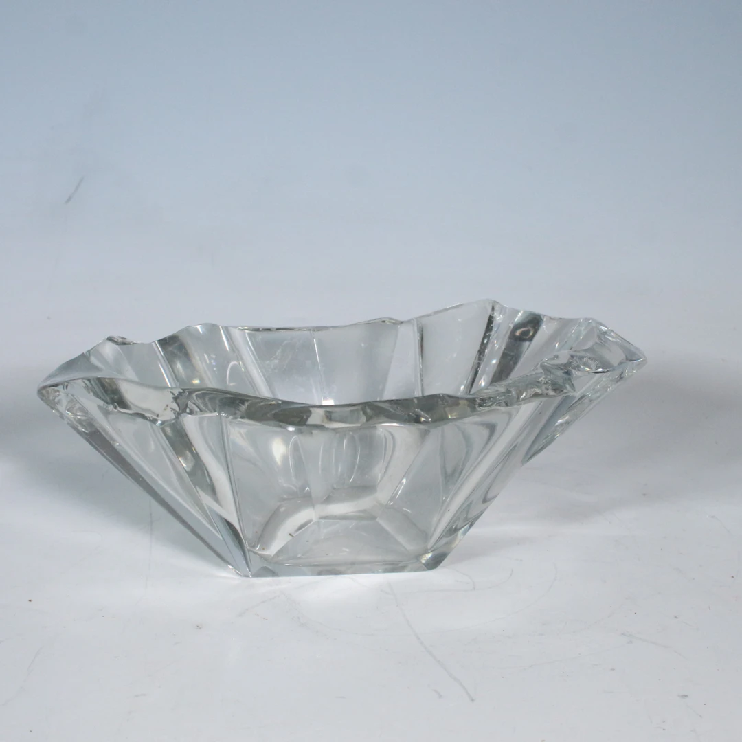 TAPIO WIRKKALA. für die Glashütte Iittala "Jäänsärö" (Eisblock oder