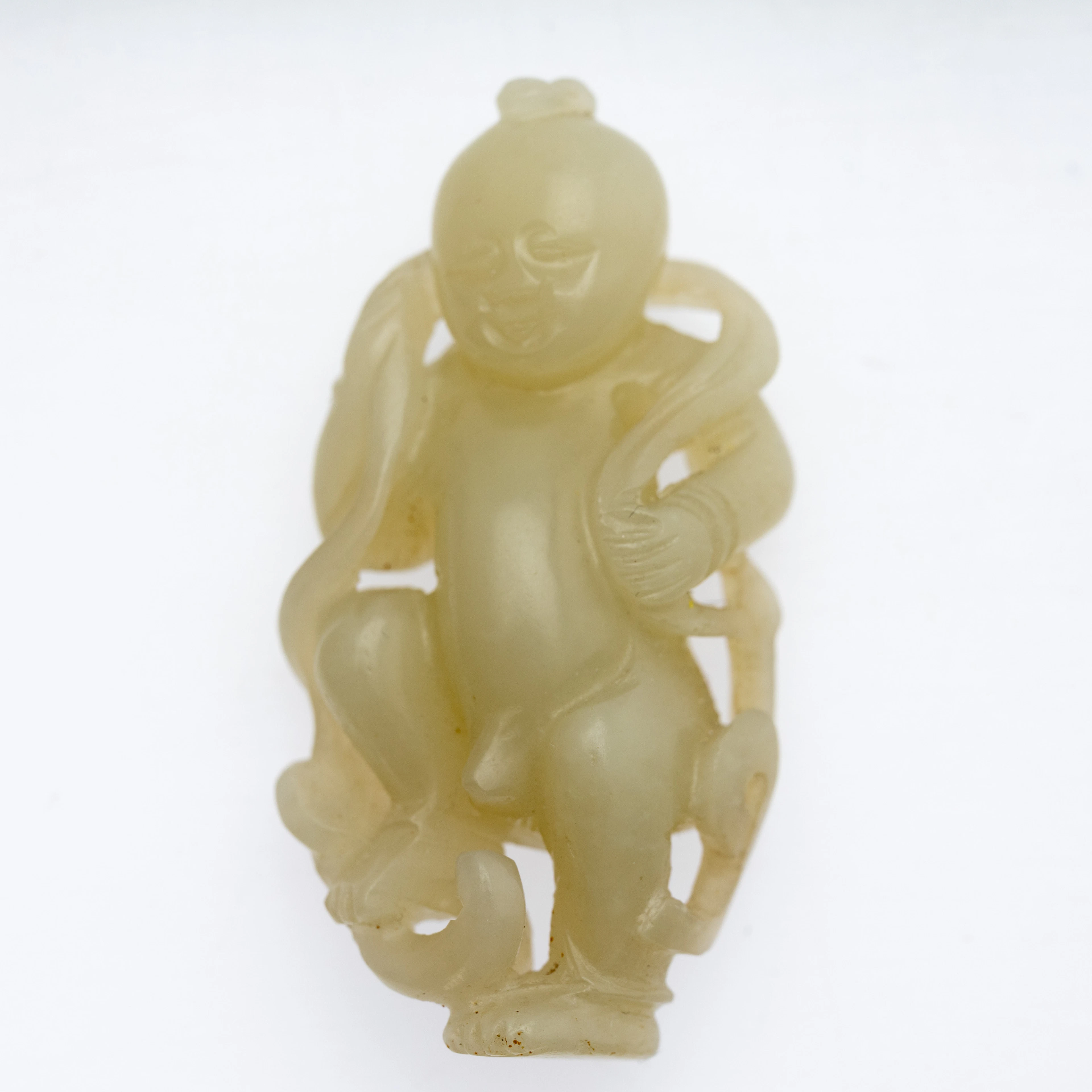 Ein Knabe als Anhänger, Jade, China, späte Qing Dynastie.