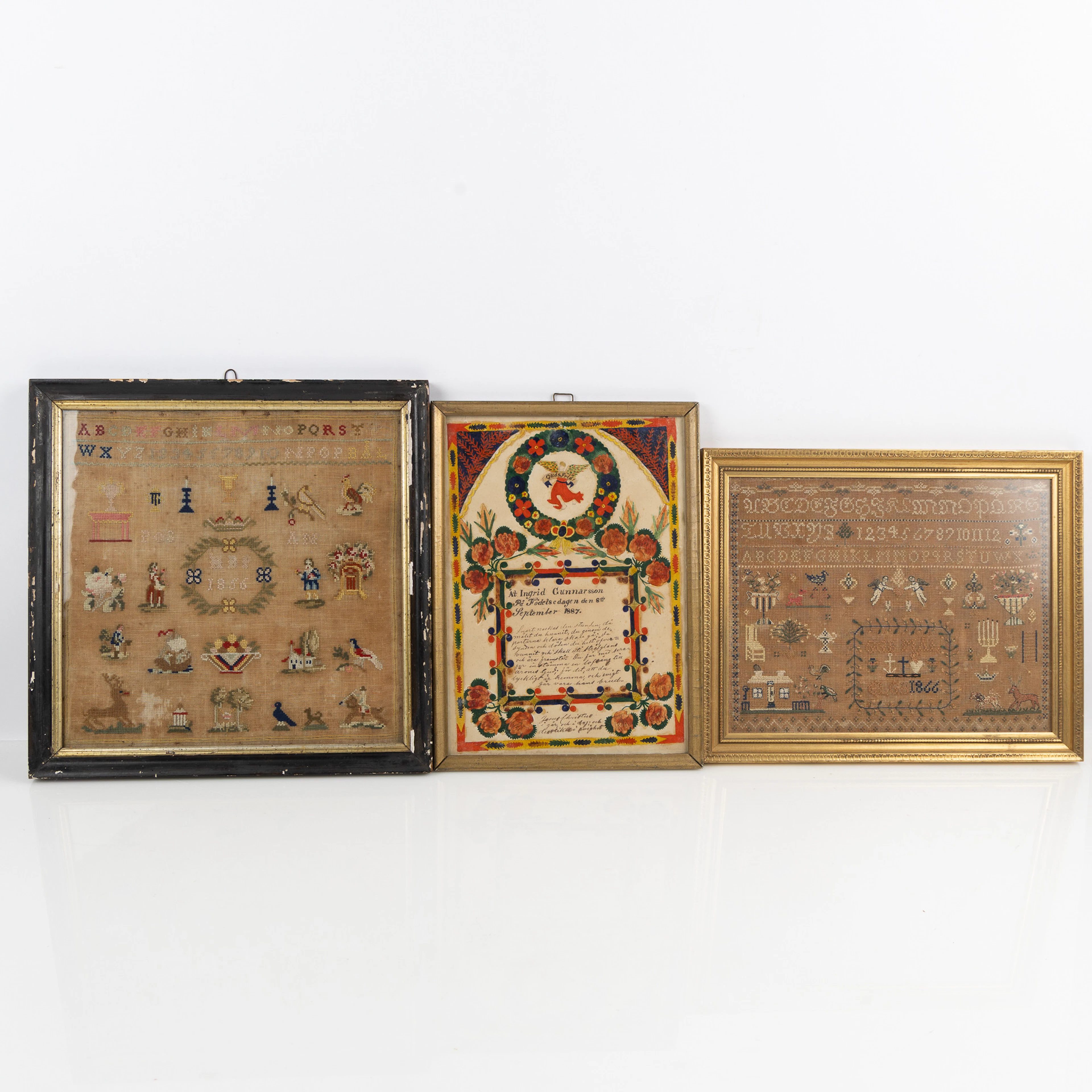 MÄRKDUKAR, FÖDELSEDAGSTAVLA, 3 stycken, allmoge, inramade, 1800-tal.