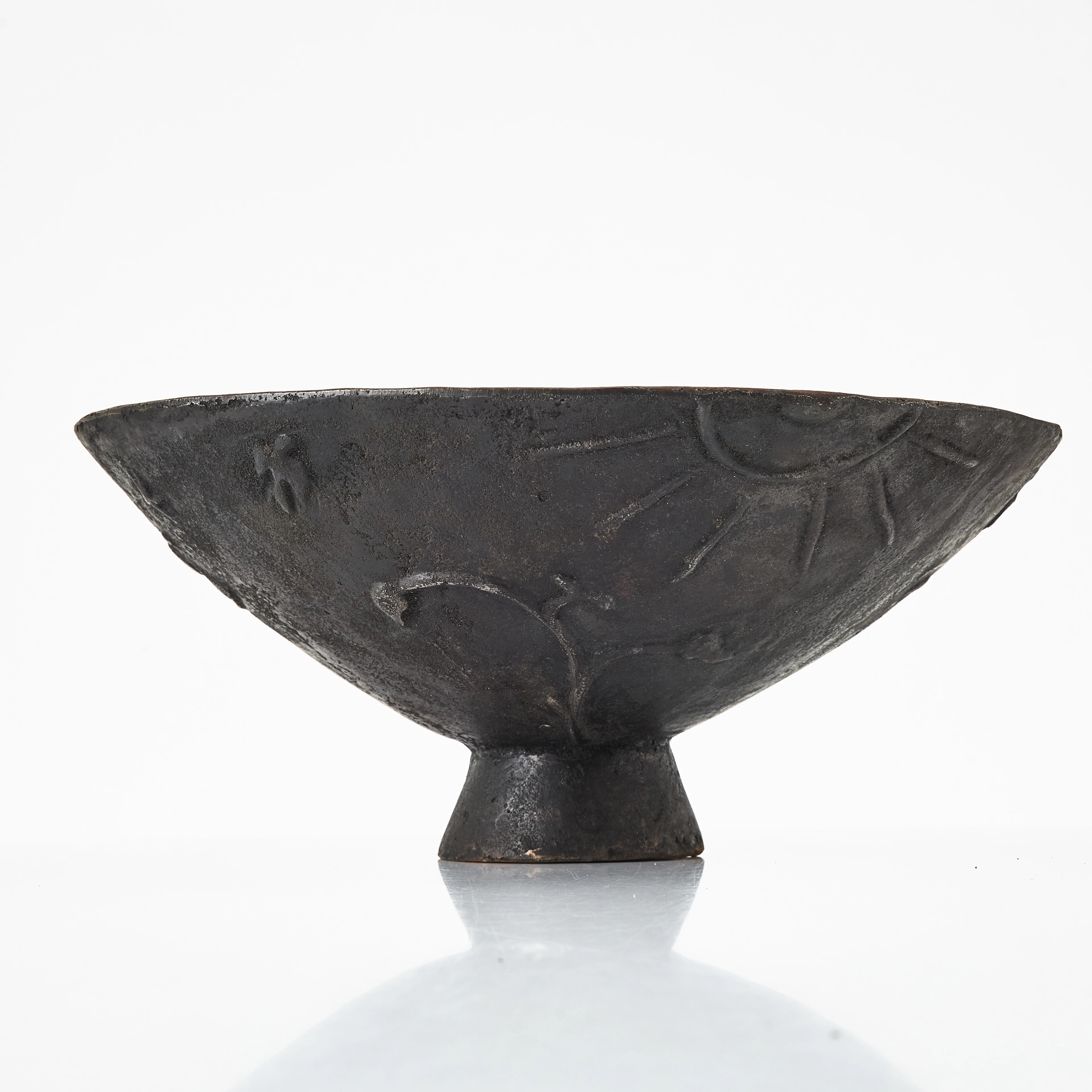 OLOF HULT. Trädgårdsurna, "Mikrokosmos", formgiven 1922, gjutjärn