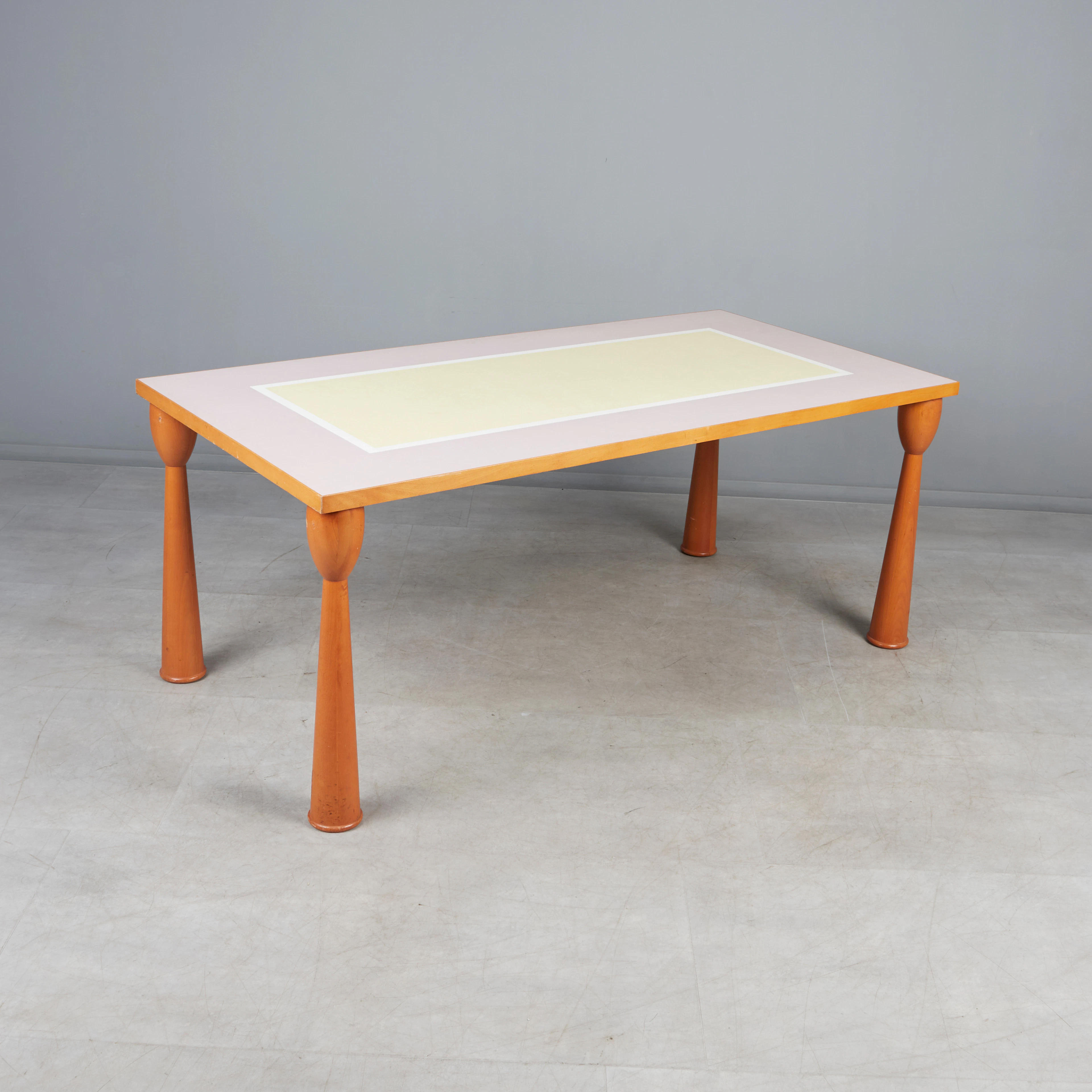 ETTORE SOTTSASS. Zanotta. Tisch / Esstisch, Modell 'Filicudi', Buchenholz