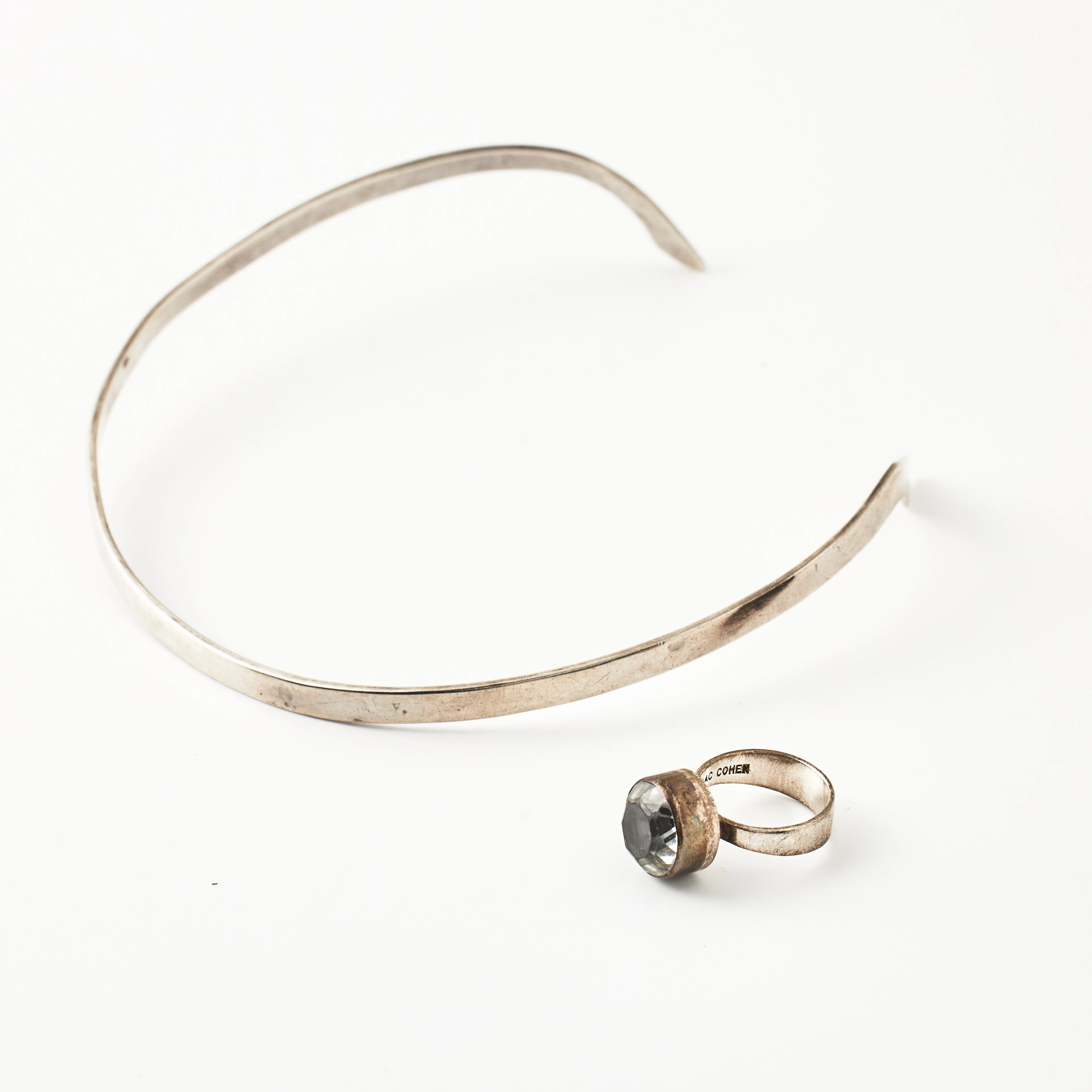 ISAAC COHEN, ring, med fasettslipad vit sten, halsring, silver, Stockholm