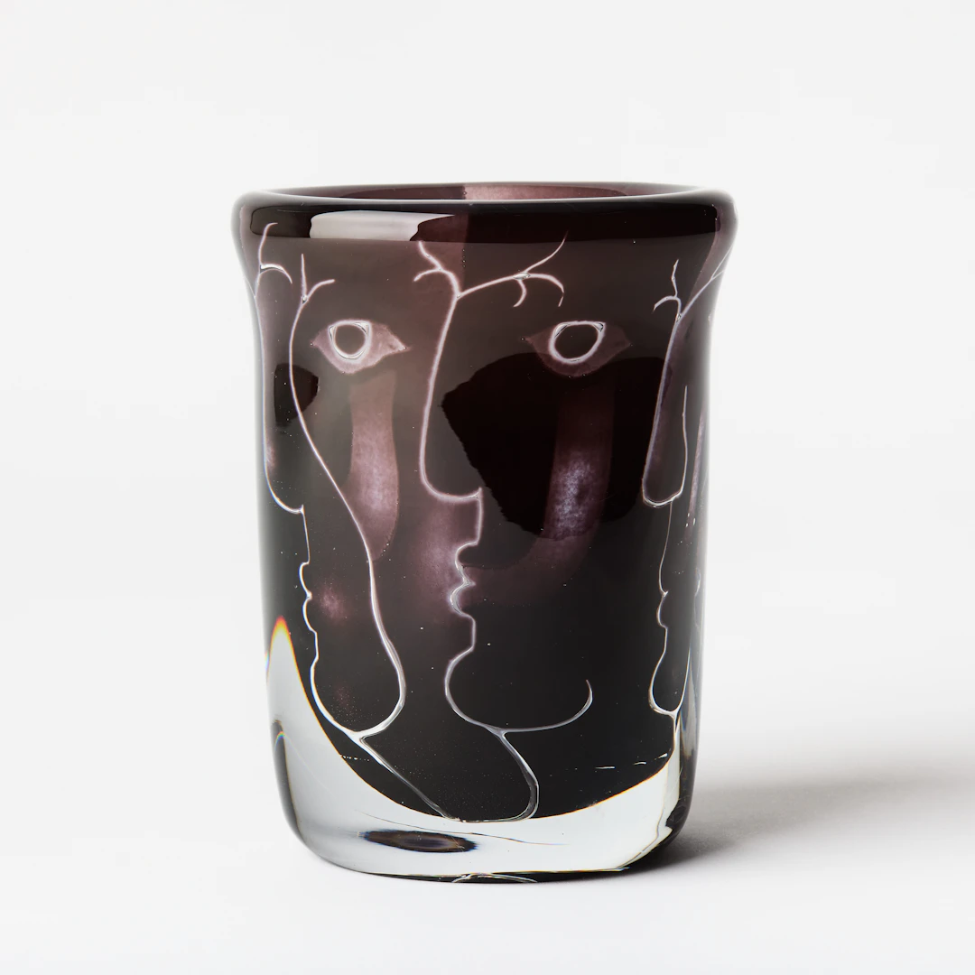 INGEBORG LUNDIN. "Ansikten", vas, Orrefors 1972, Ariel, dekor av luftbubblor