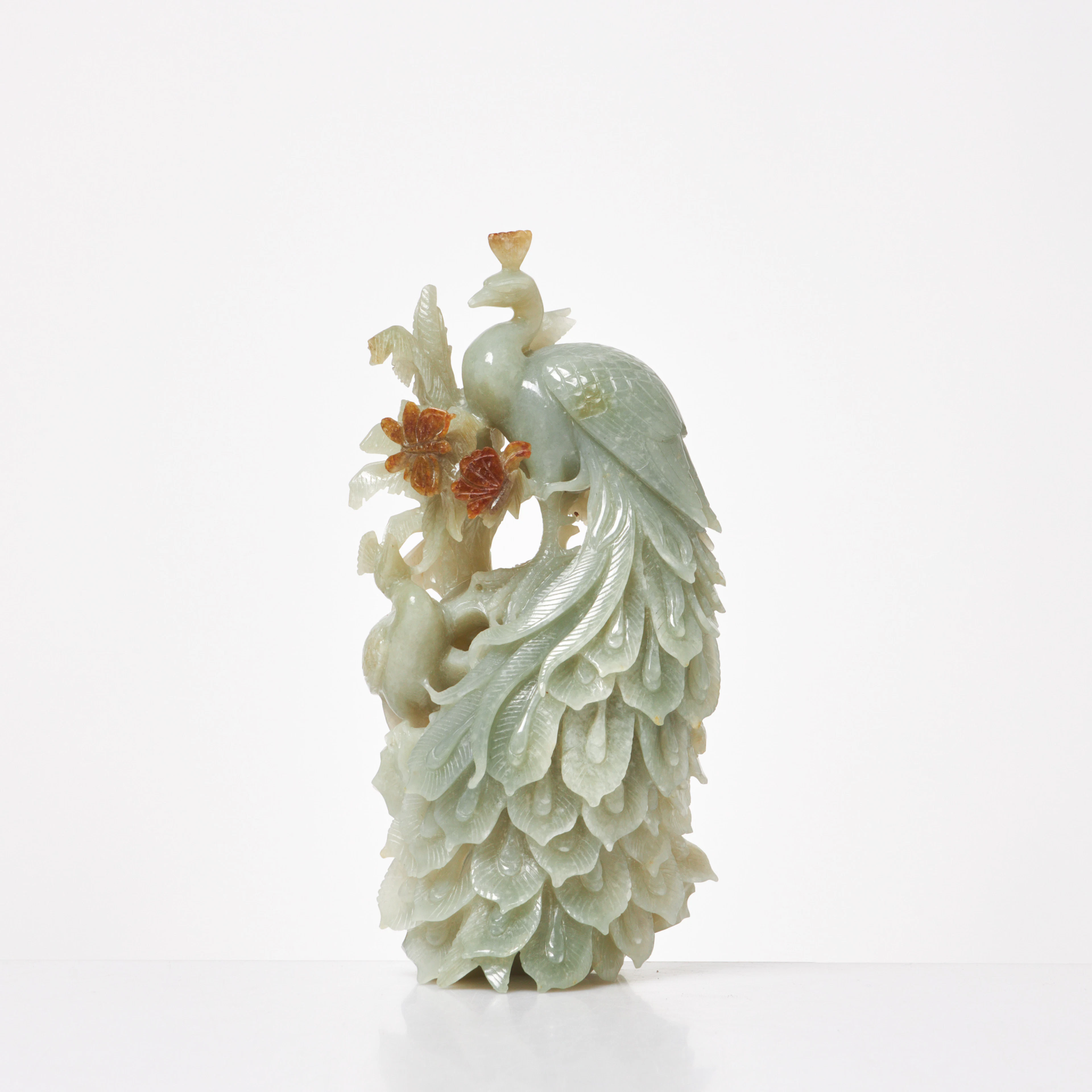 Skulptur med påfåglar i jade (jadeit), 1900/200-tal.