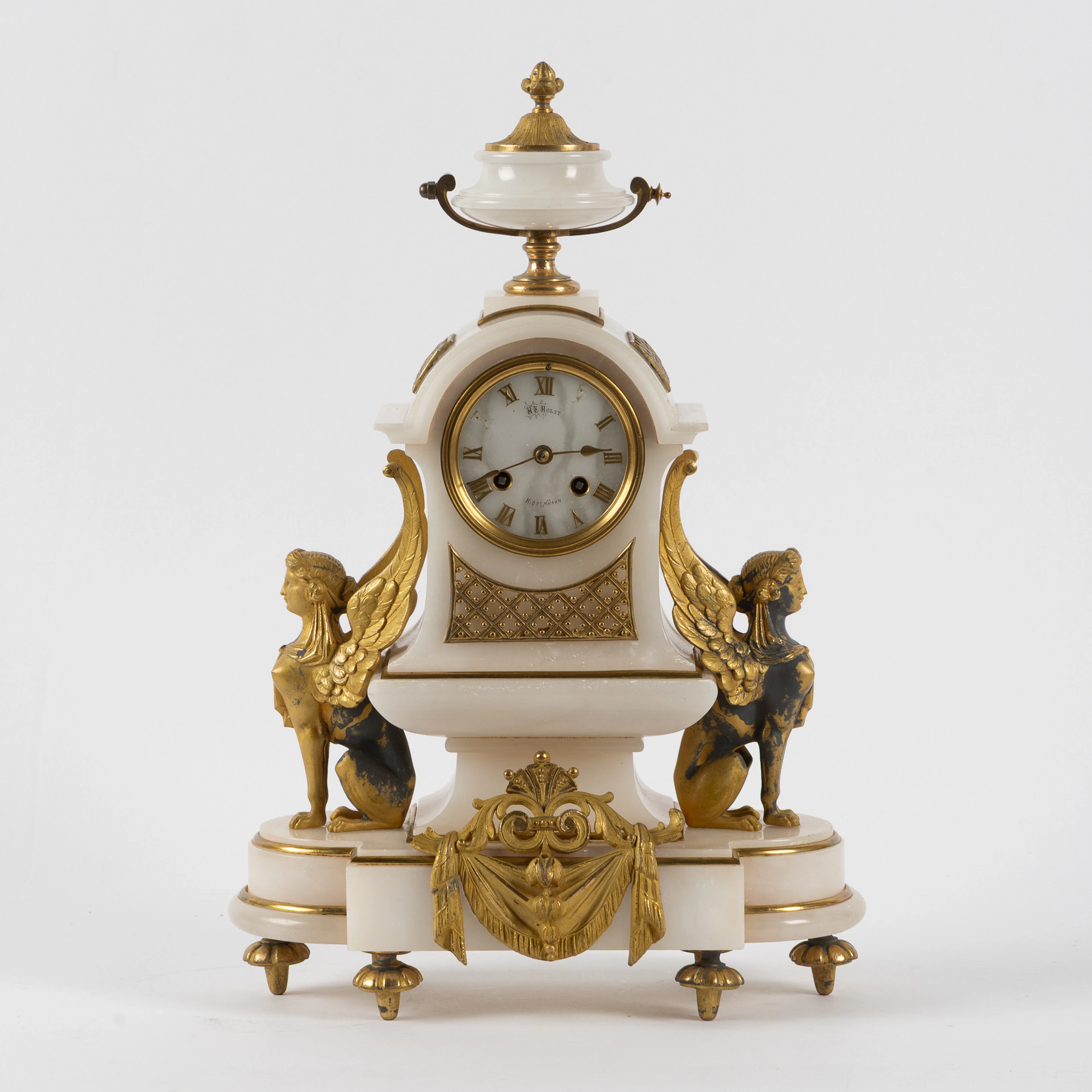 BORDSPENDYL, Directoirestil, urverk märkt M E Holst, Kiöbenhavn, 1800-talets
