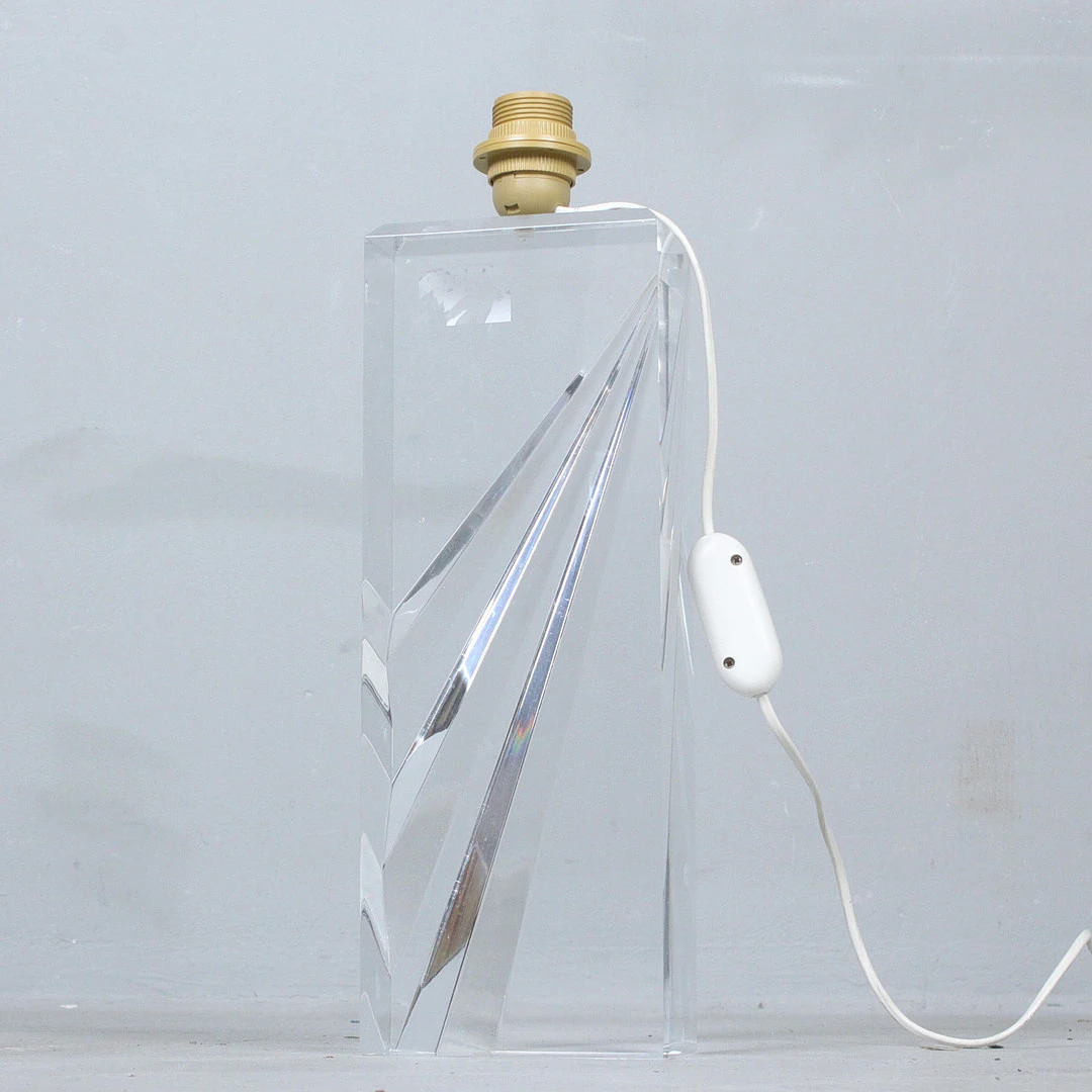 Italienische Tischlampe aus Acrylglas der 1970er.
