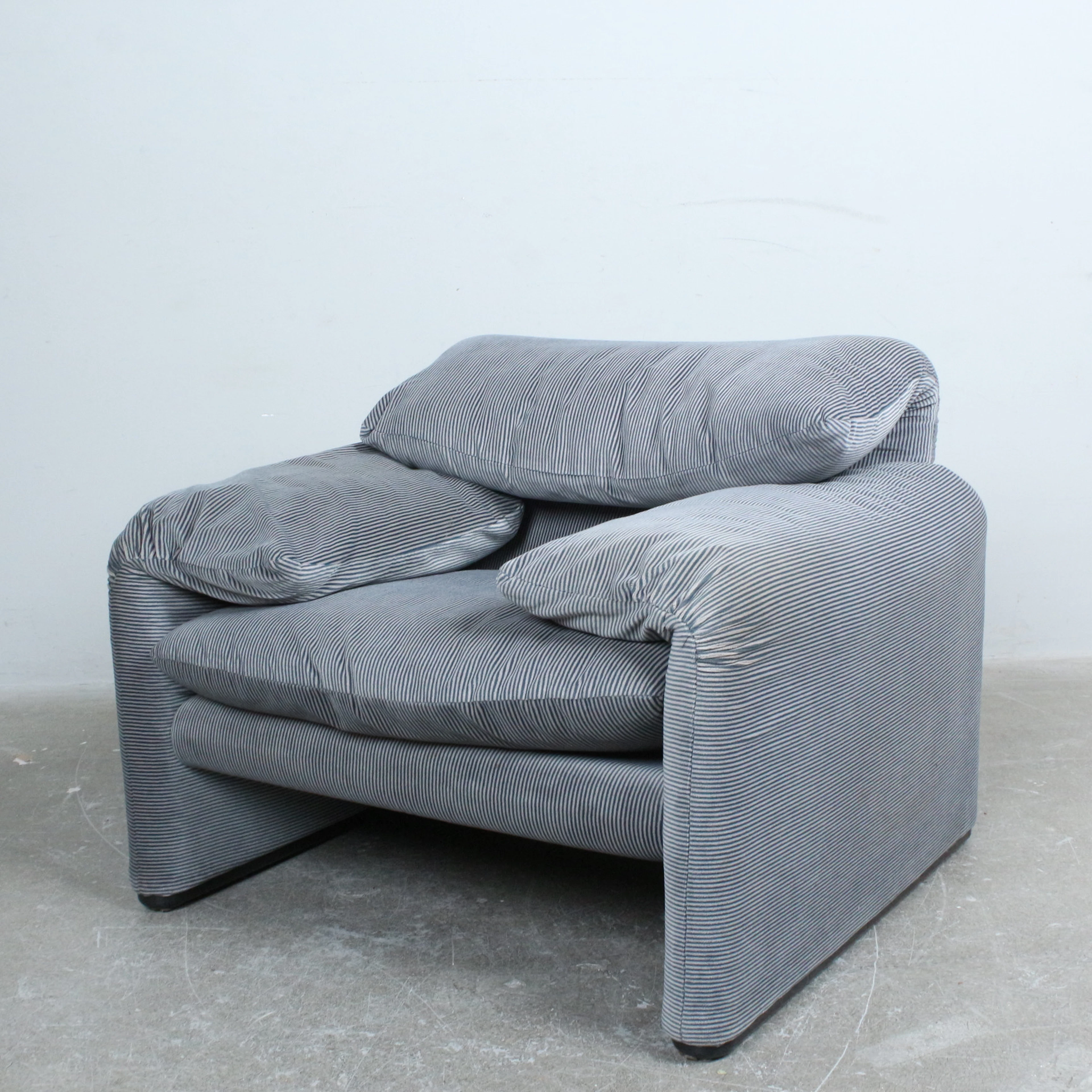 VICO MAGISTRETTI. Sessel, Modell 'Maralunga', Entwurf 1973, Italien.