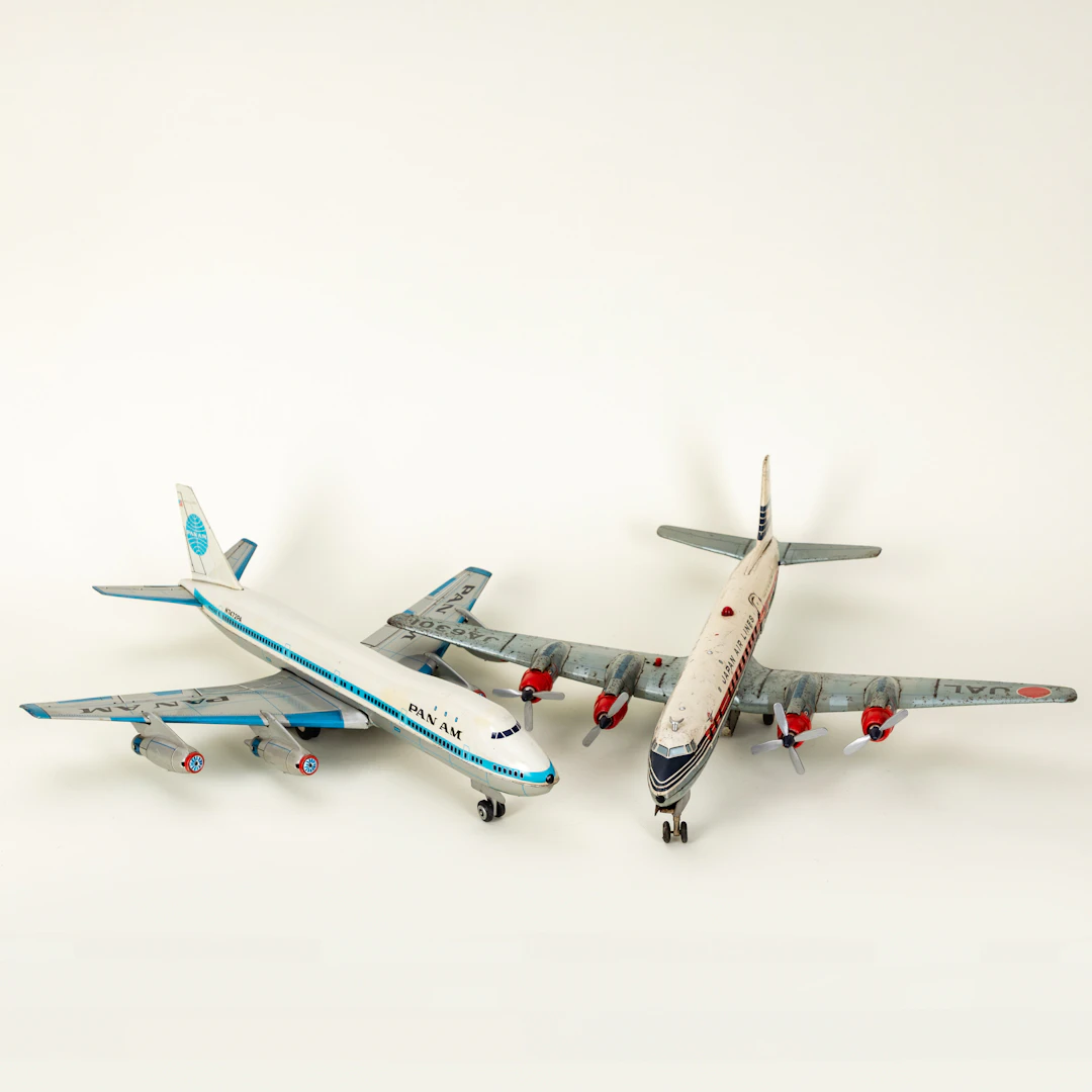 ASAHI TOY COMPANY U.A. Modellflugzeug Douglas DC-/C Seven Seas (JA