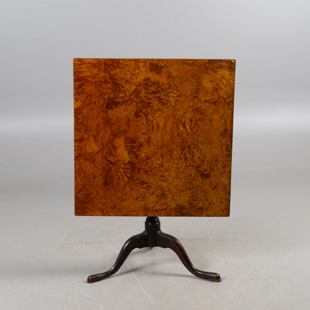 FÄLLBORD, skiva i rotfanér, 17/1800-tal.