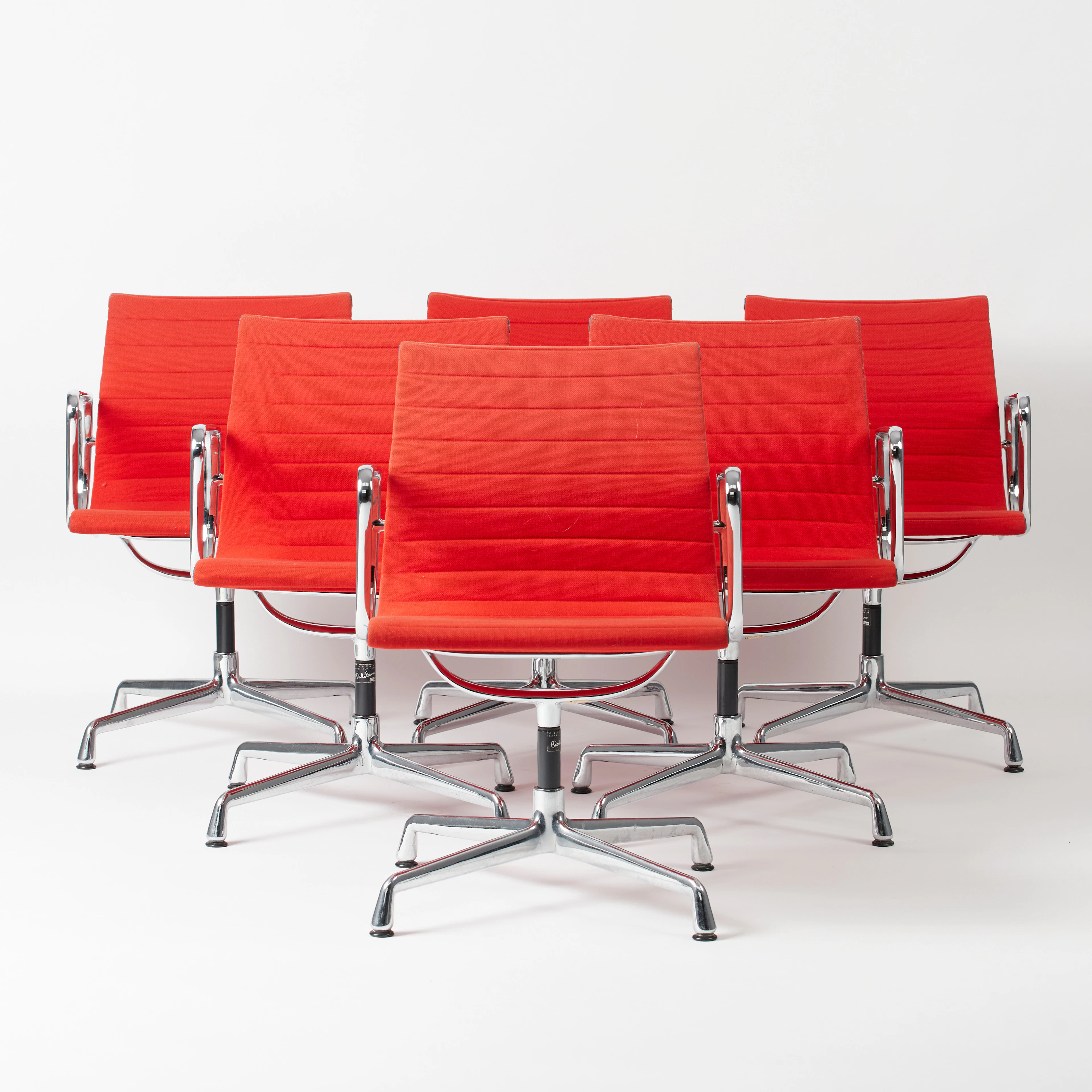 CHARLES & RAY EAMES. Vitra / Hermann Miller. Set Bürostühle / Aluminium