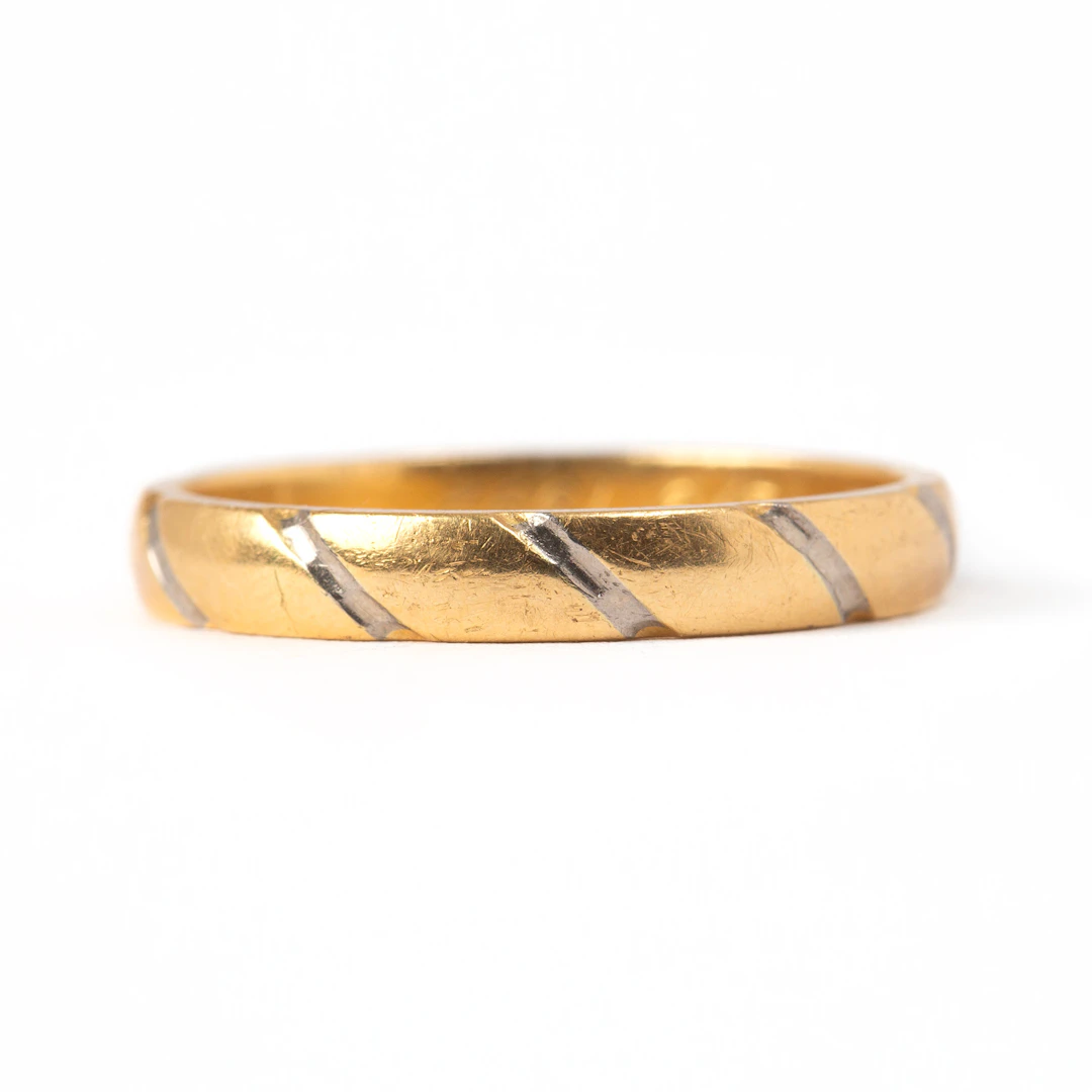 RING. 18K guld och vitguld, Engelbert, Stockholm, 1992.