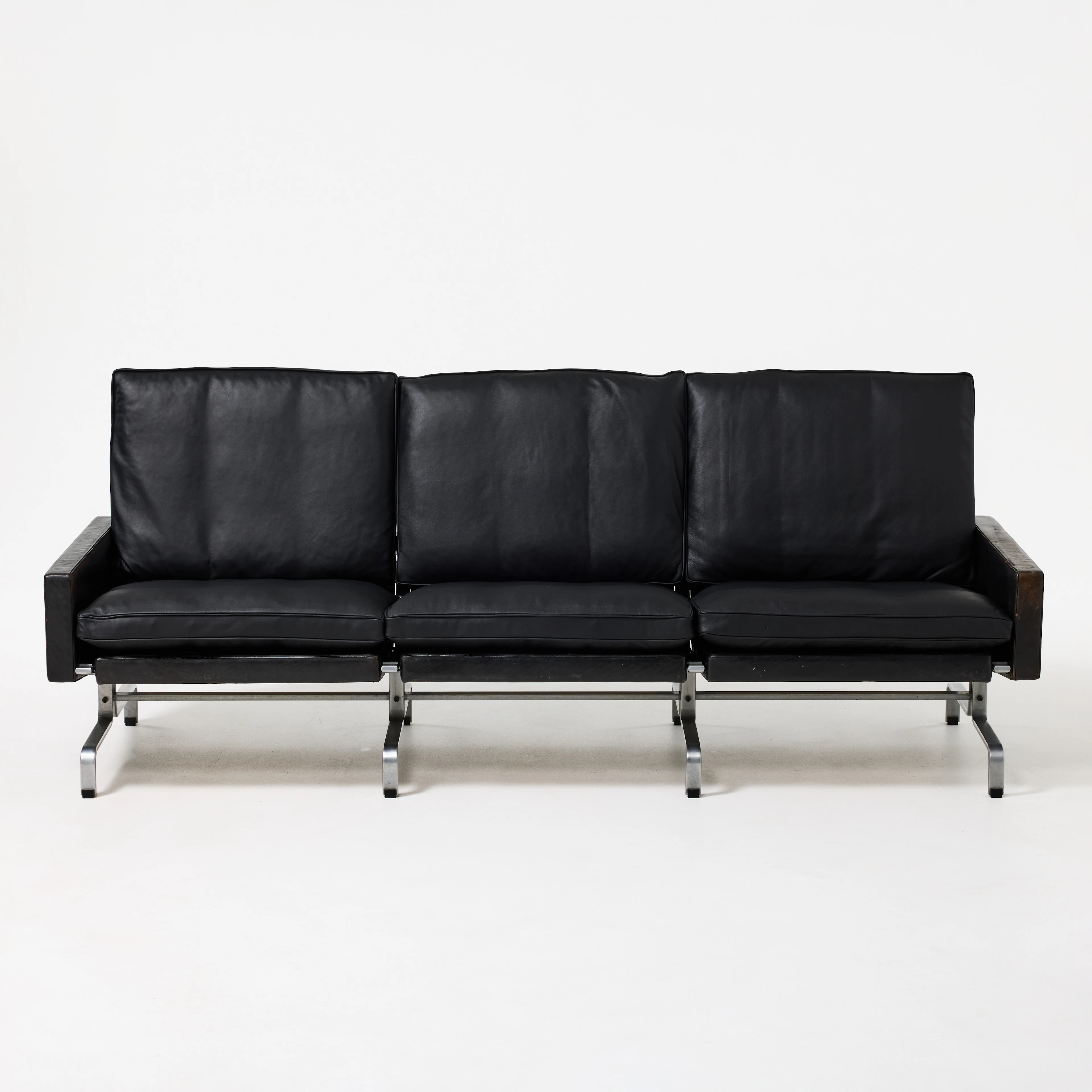 POUL KJAERHOLM. “PK-31“, soffa, E. Kold Christensen, Danmark, benställning