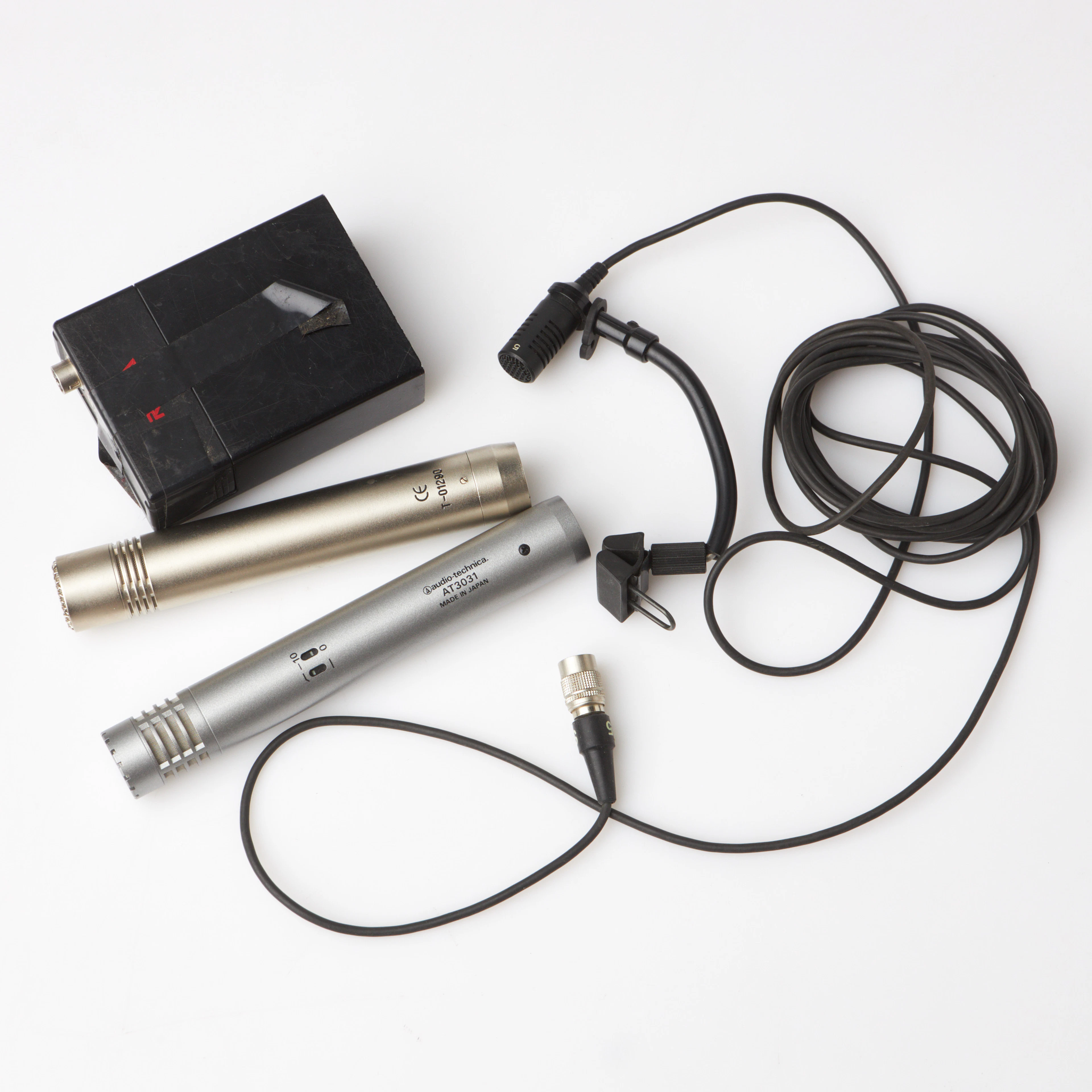 MIKROFONER, 3 st, bestående av Audio Technica AT3031, ADK A-51SC samt