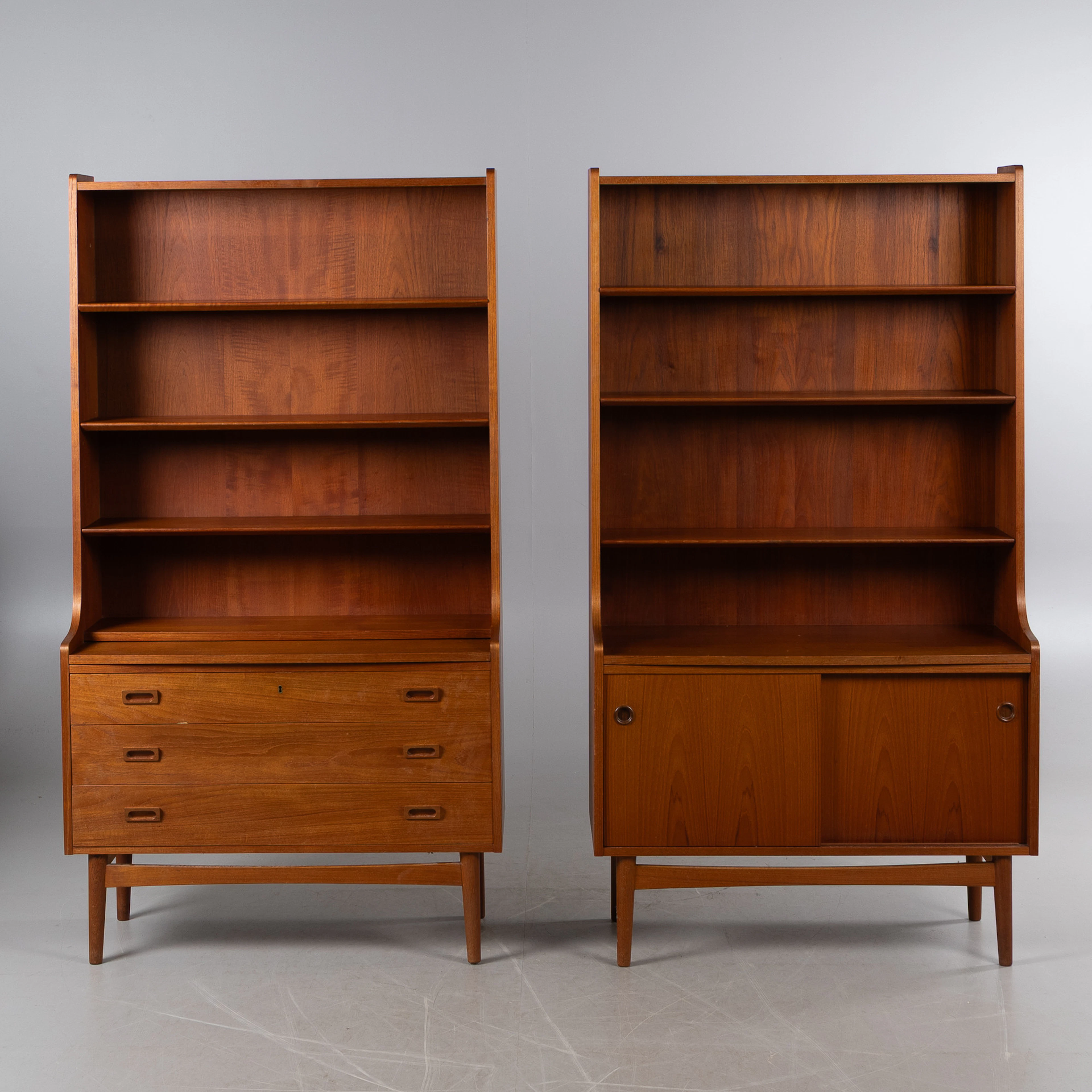 JOHANNES SORTH. ”Bornholmerreolen”, bokhyllor, 2 stycken, teak, Bornholms