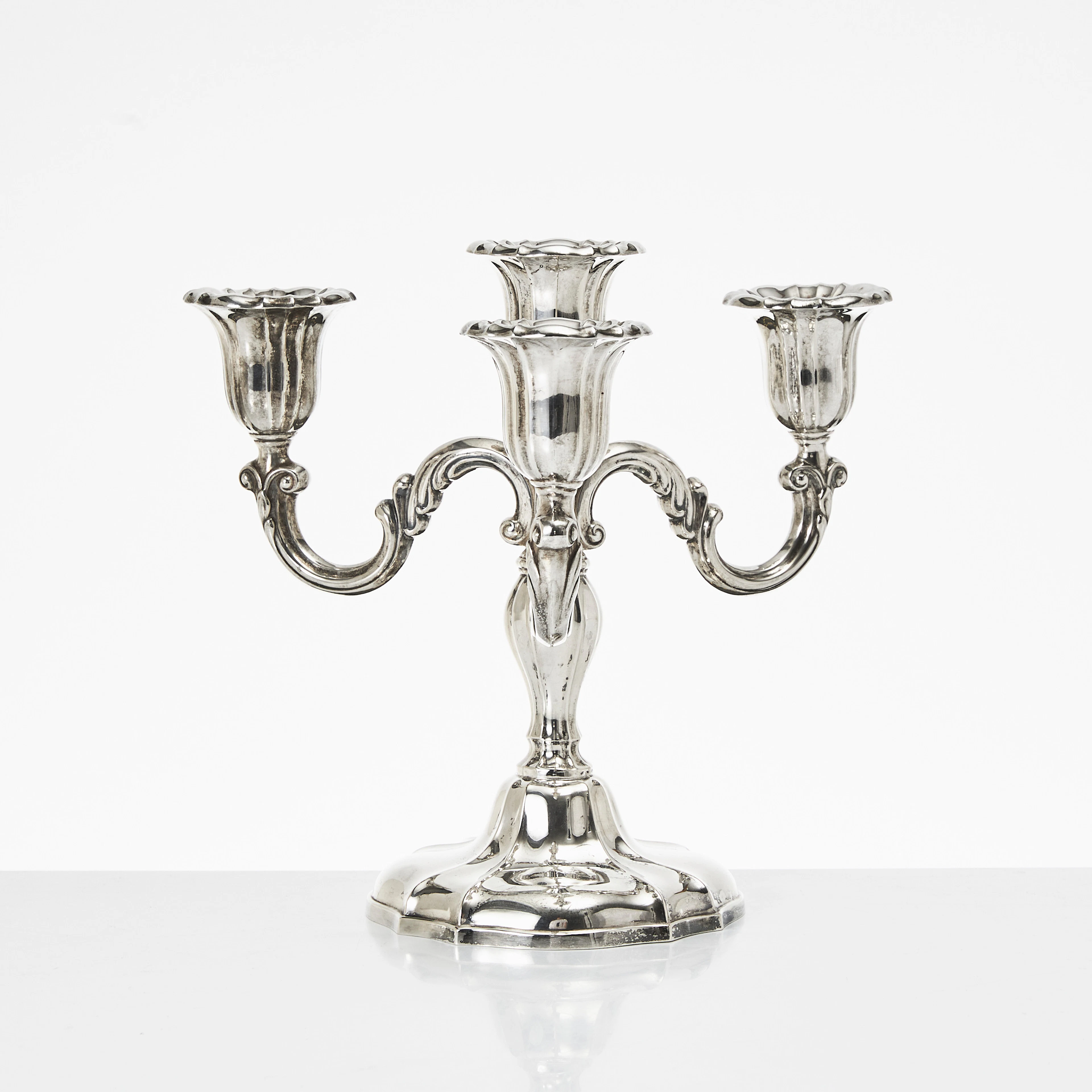 KANDELABER, silver, Tyskland, 1900-tal, rokokostil, för fyra ljus