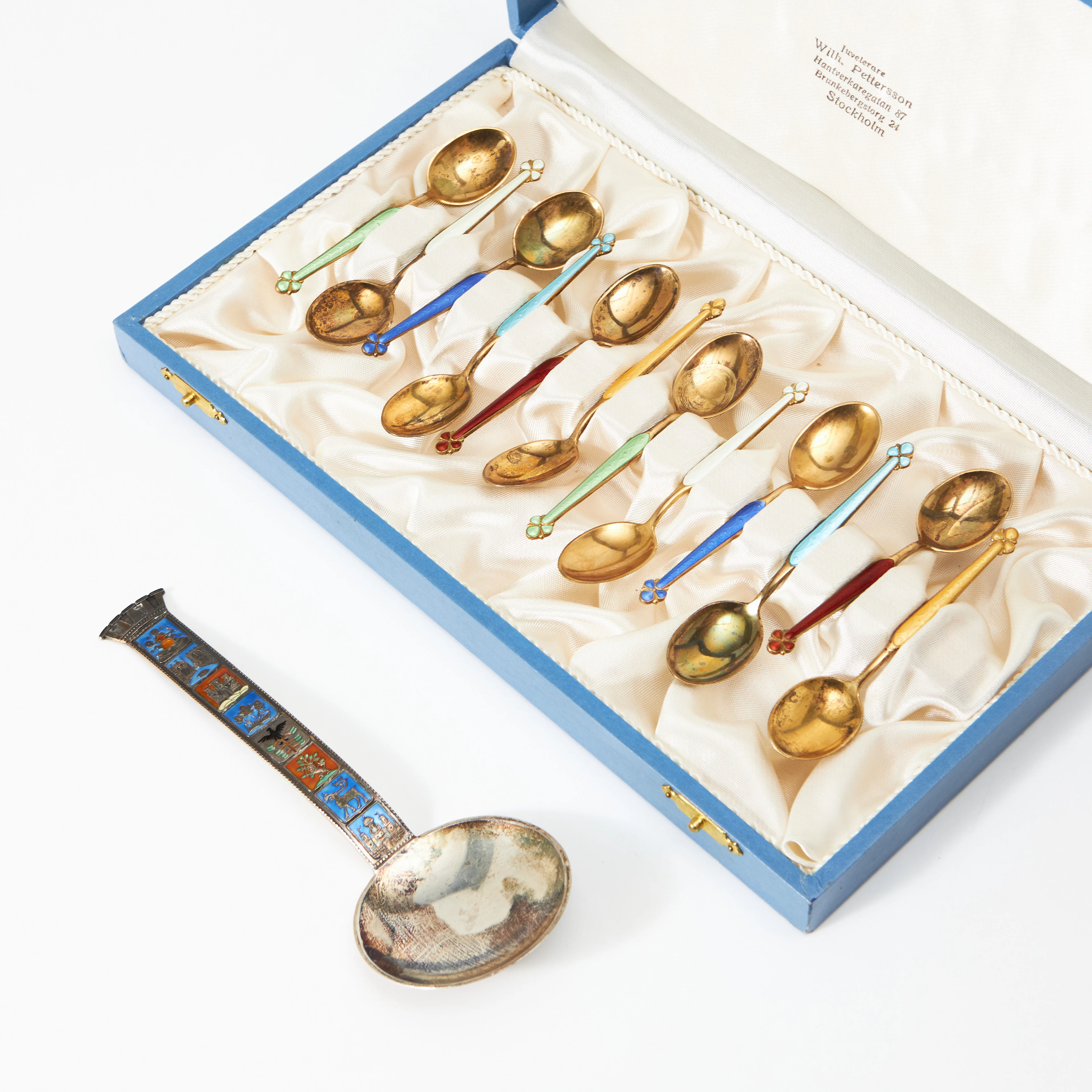 SKEDAR, 13 st., sterlingsilver, med emaljdekor, Norge.