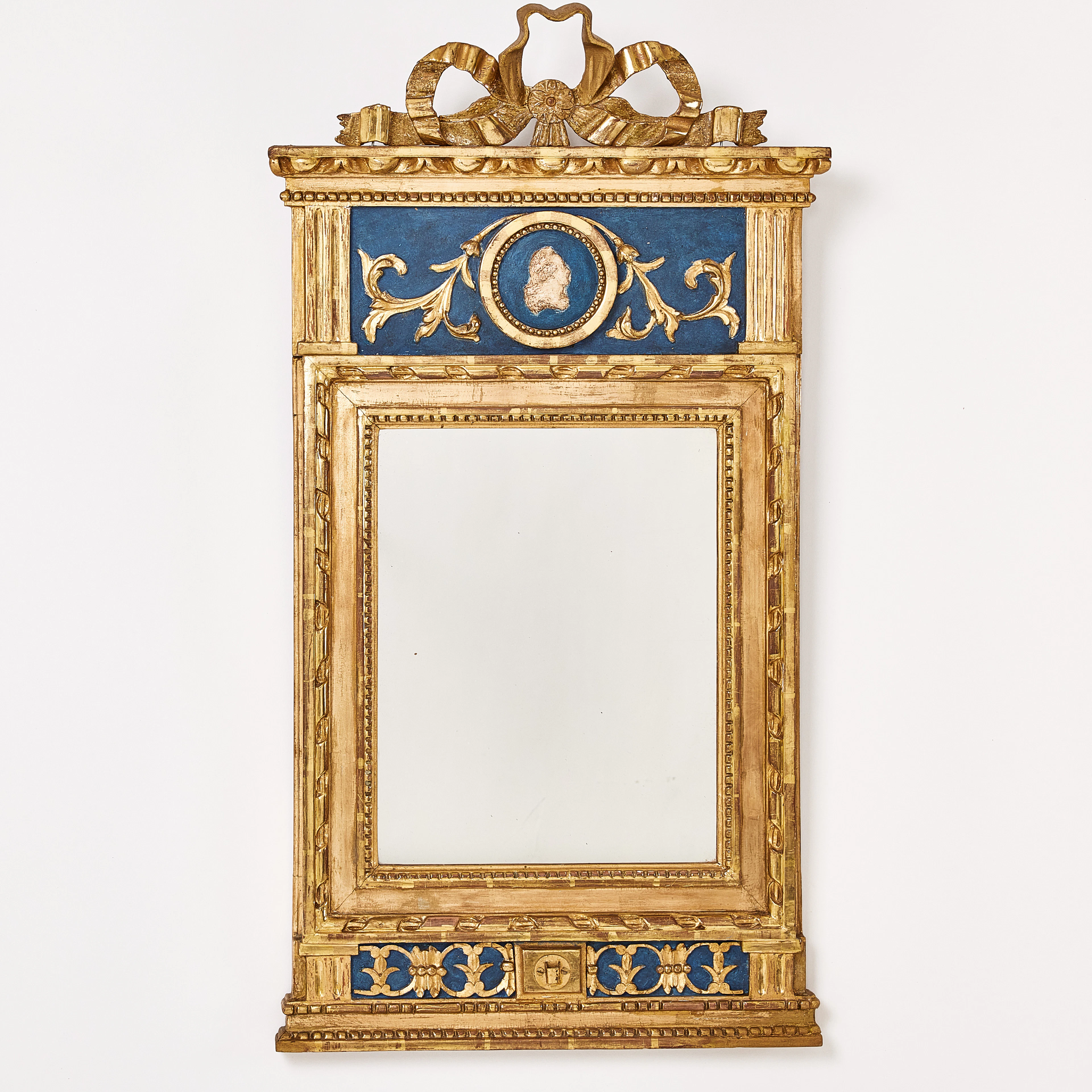 SPEGELLAMPETT, sengustavianskt stockholmsarbete, 1700-talets slut