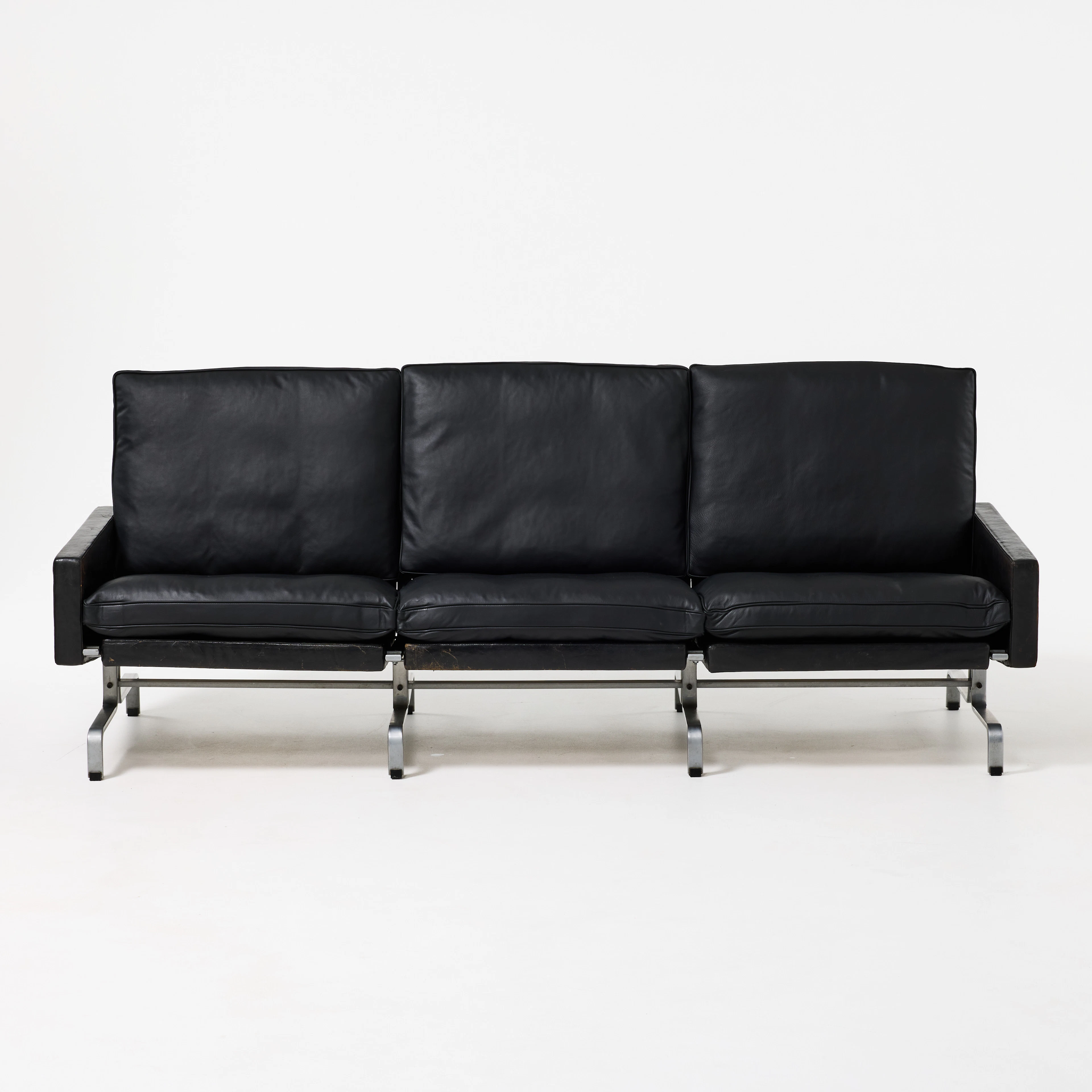 POUL KJAERHOLM. “PK-31“, soffa, E. Kold Christensen, Danmark, benställning