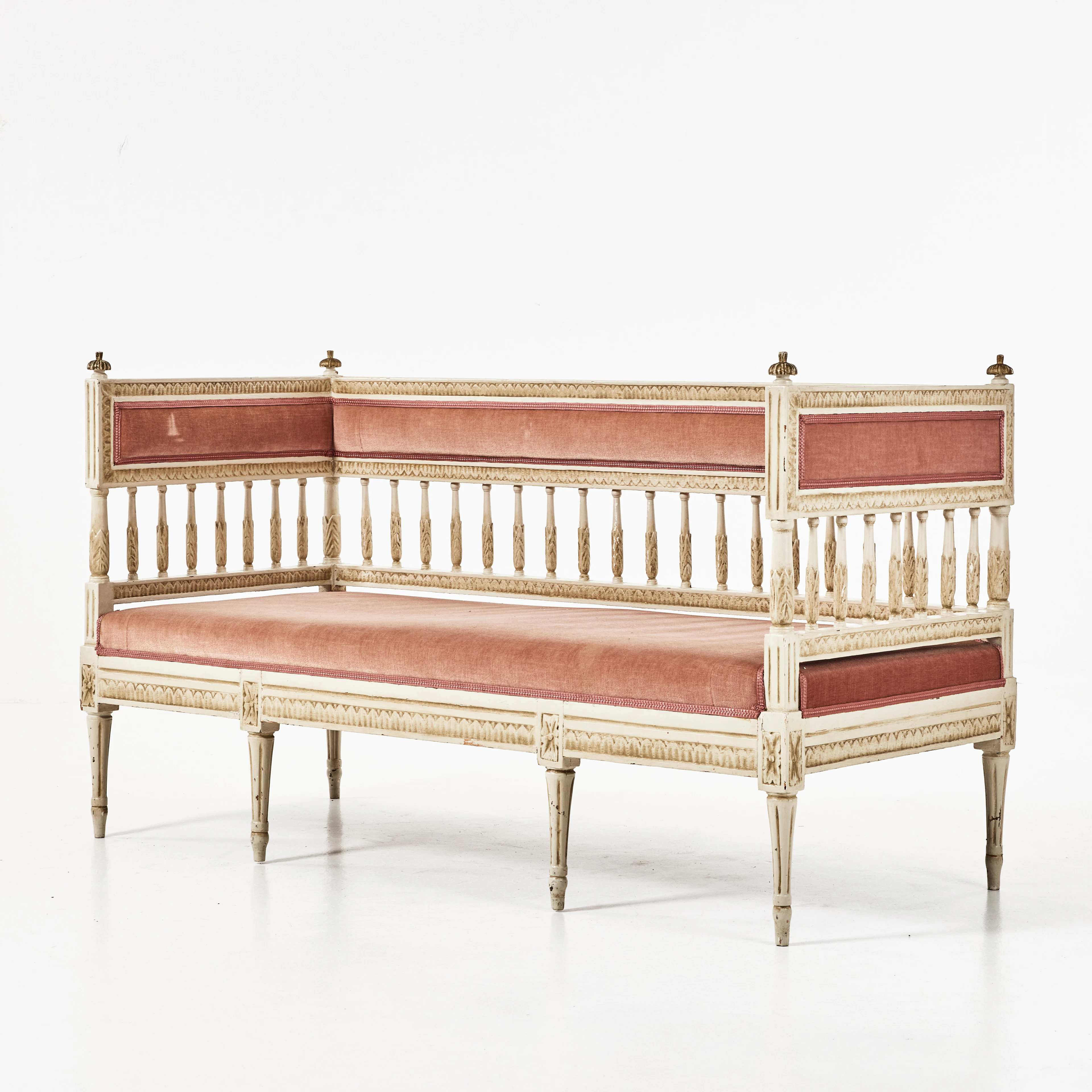 SOFFA, sengustavianskt provinsarbete, 1800-talets början, skuren dekor