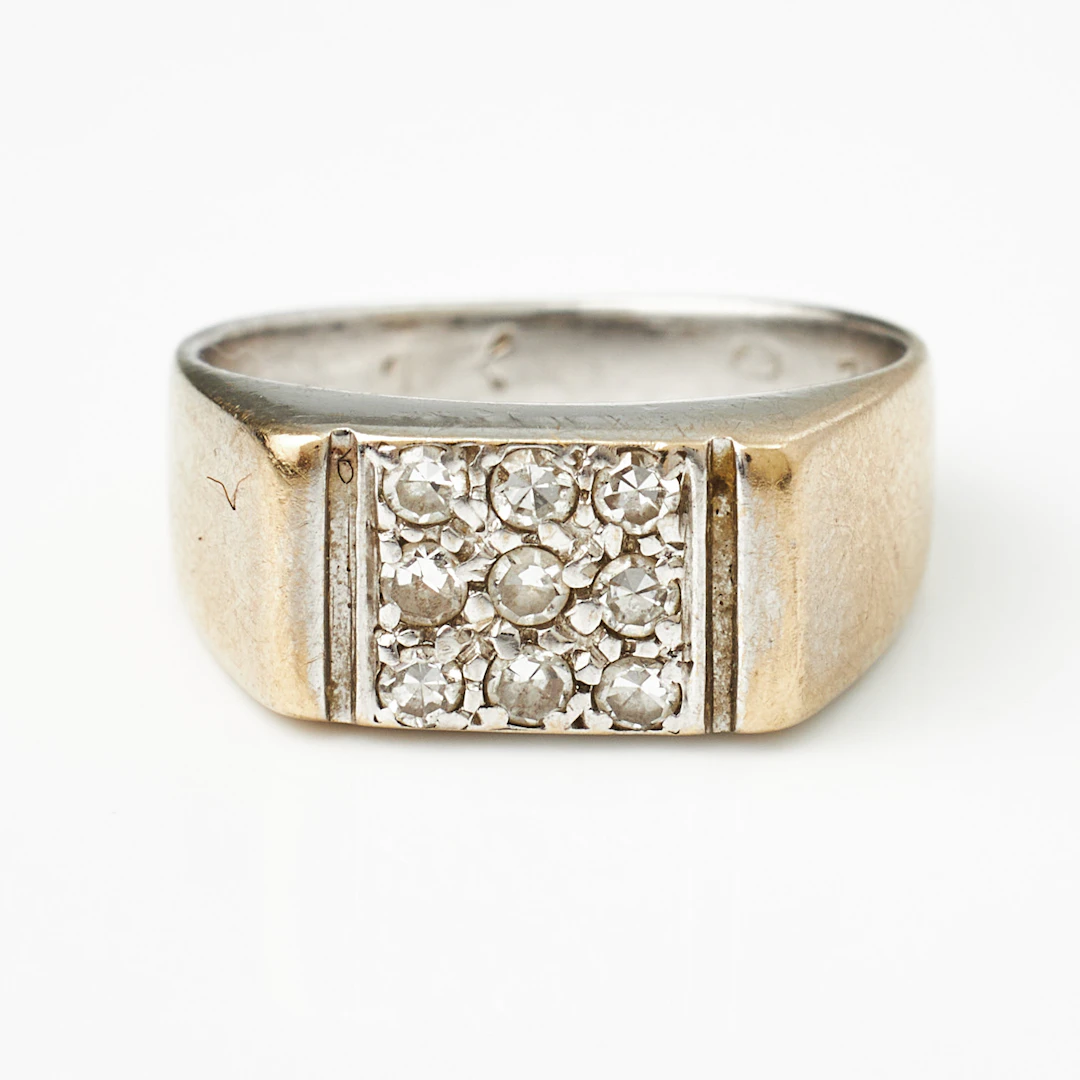 RING, 18 k rodierat vitguld, 9 åttkantslipade diamanter, totalt 0,18