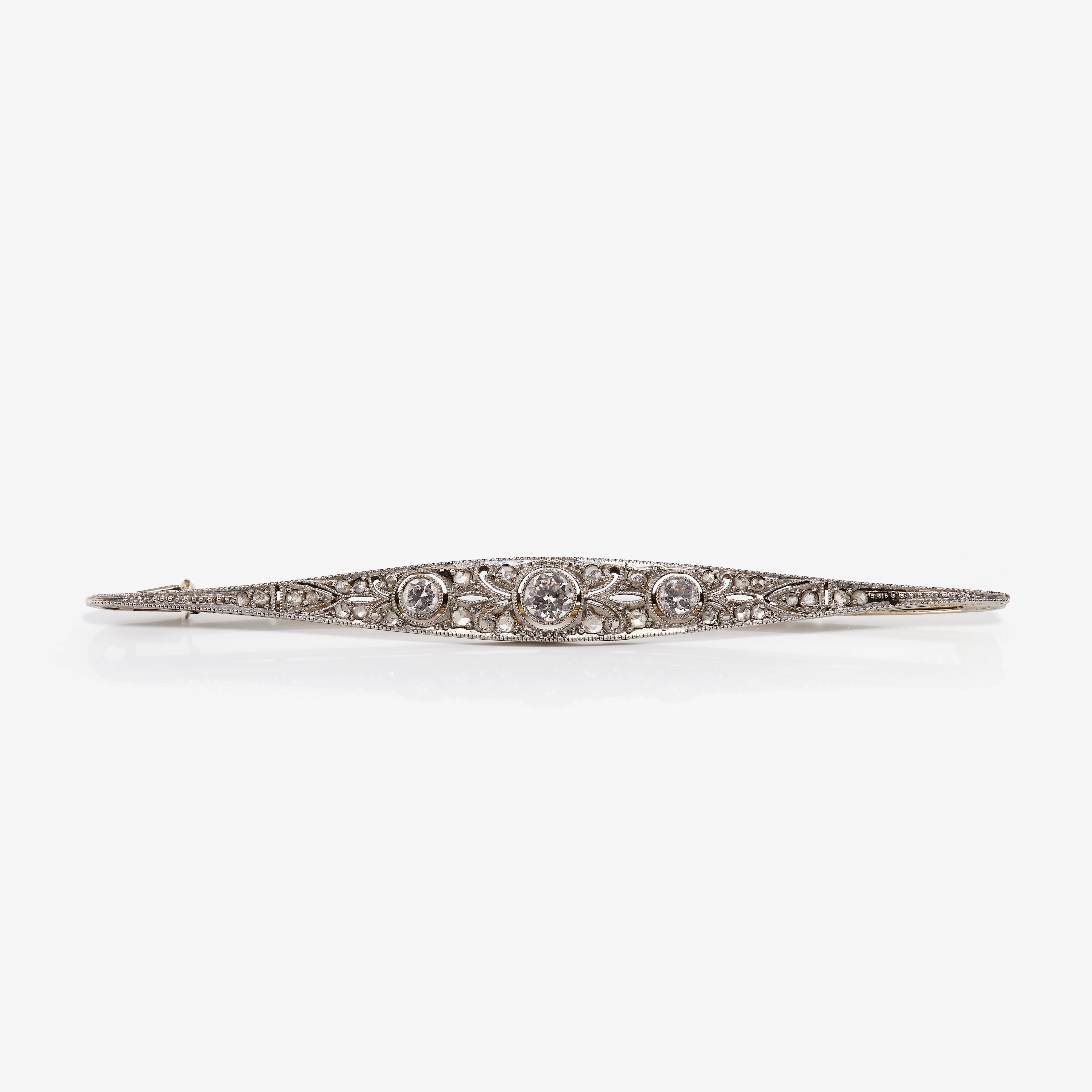 BROSCH, 14K guld, platina och diamanter, Belle Époque-stil, 1920-tal.