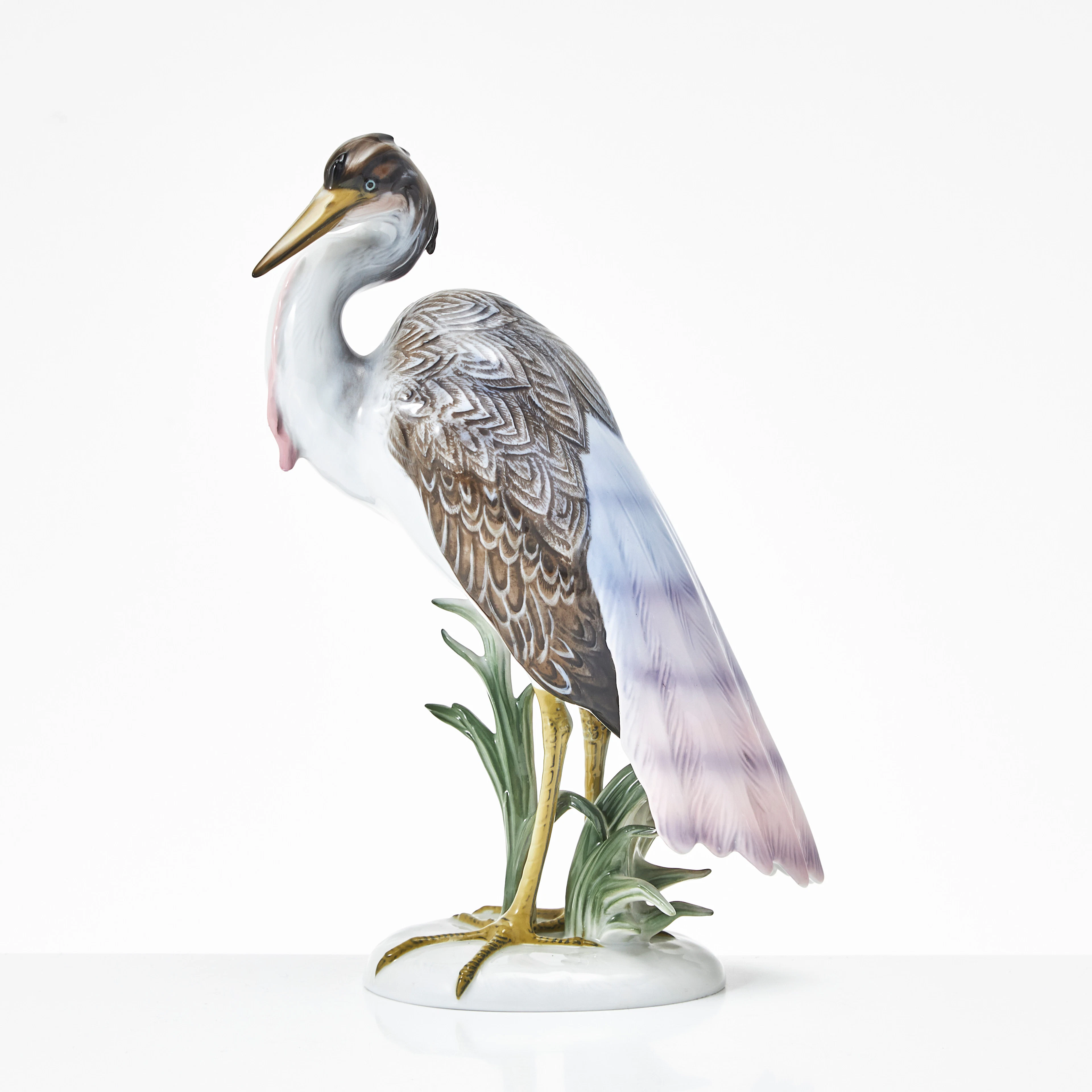 FRITZ HEIDENREICH. Figurin, model nr. 1212, häger, Rosenthal.