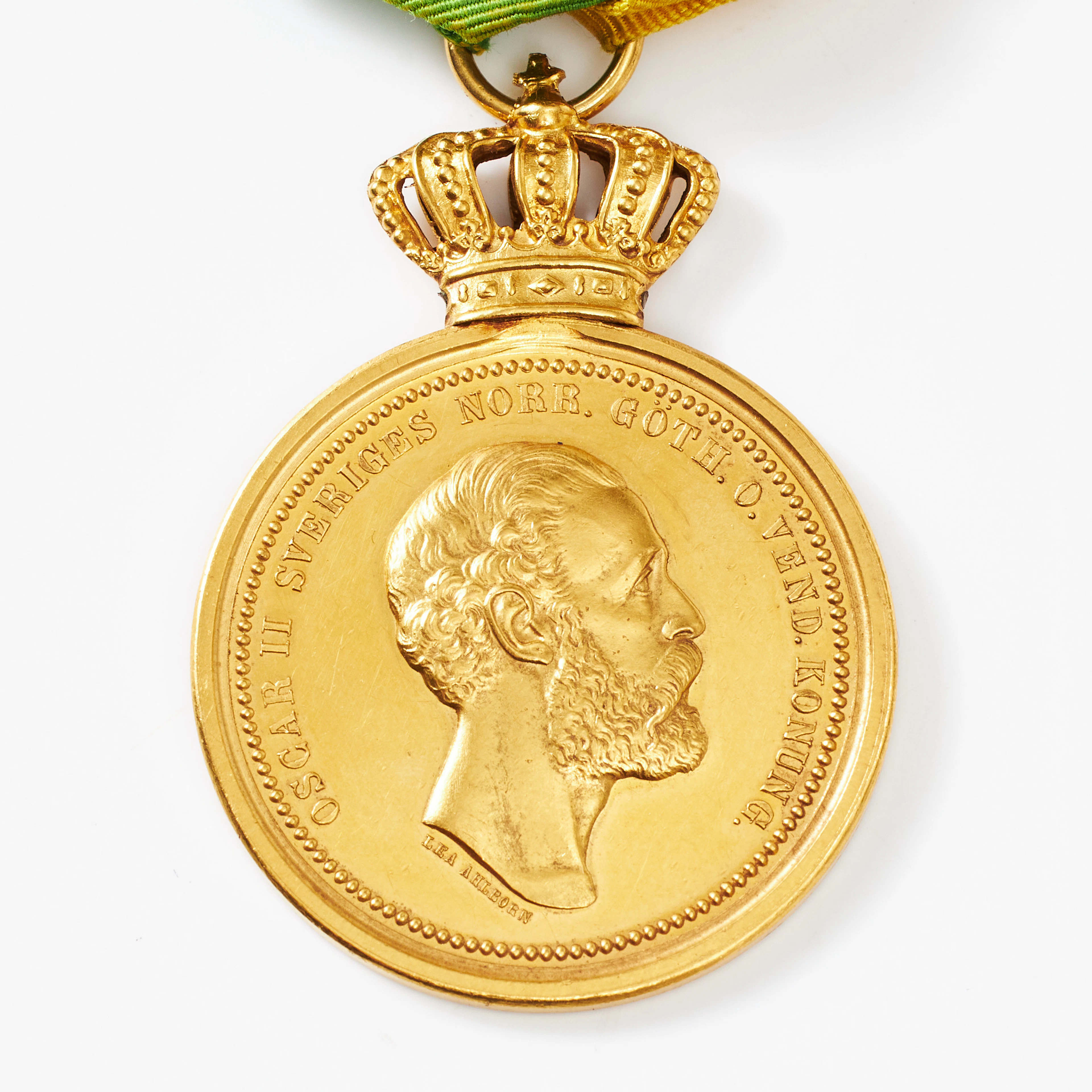 MEDALJ, 23 k guld, krona av 18 k guld, Oscar II, Kungliga Patriotiska
