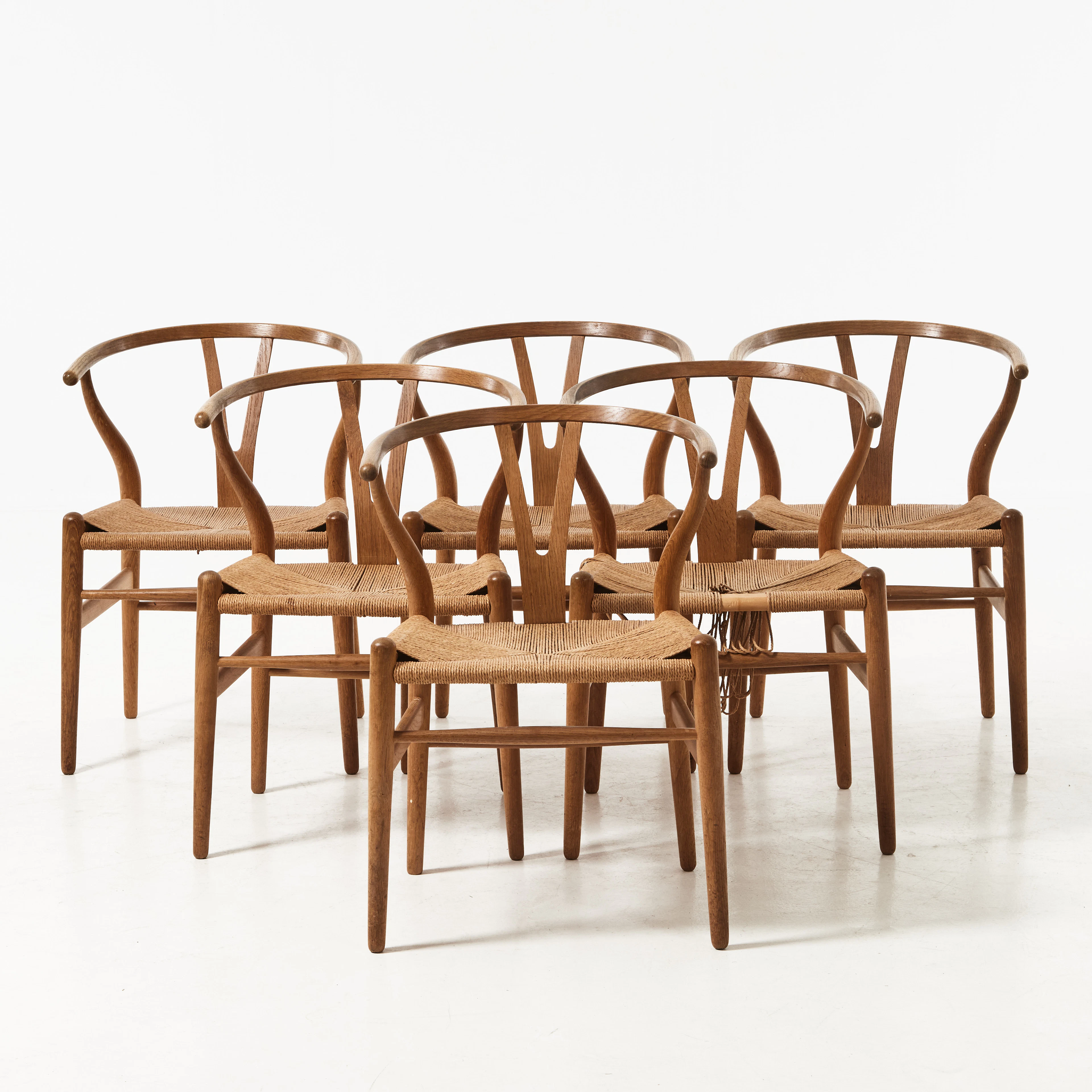 HANS J WEGNER. Karmstolar, 6 st.,, "Y-stolen"/CH 24", ek, Carl Hansen, Danmark.