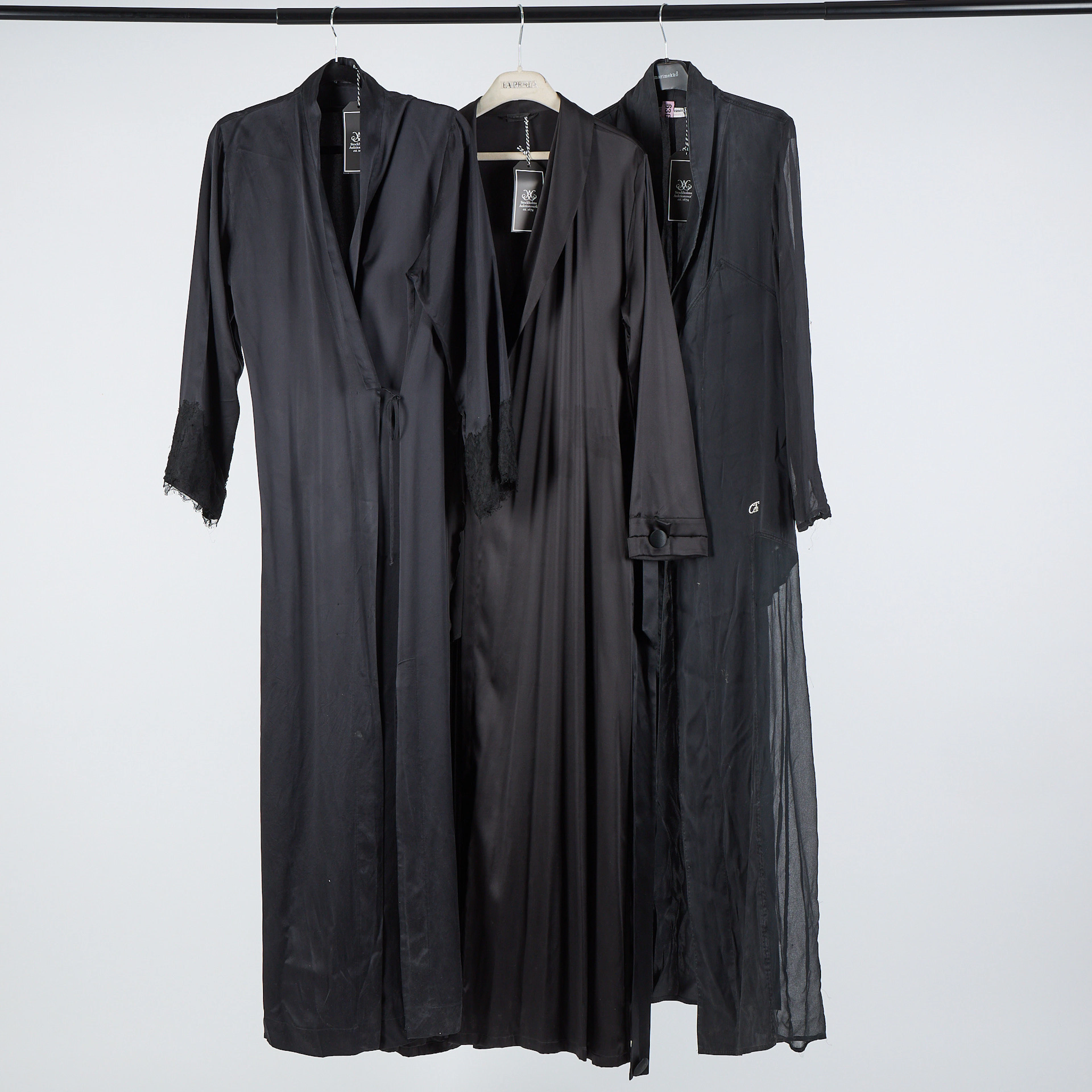 LINGERI, 3 st morgonrockar, La Perla, Alberta Ferretti, Chantal Tomass.