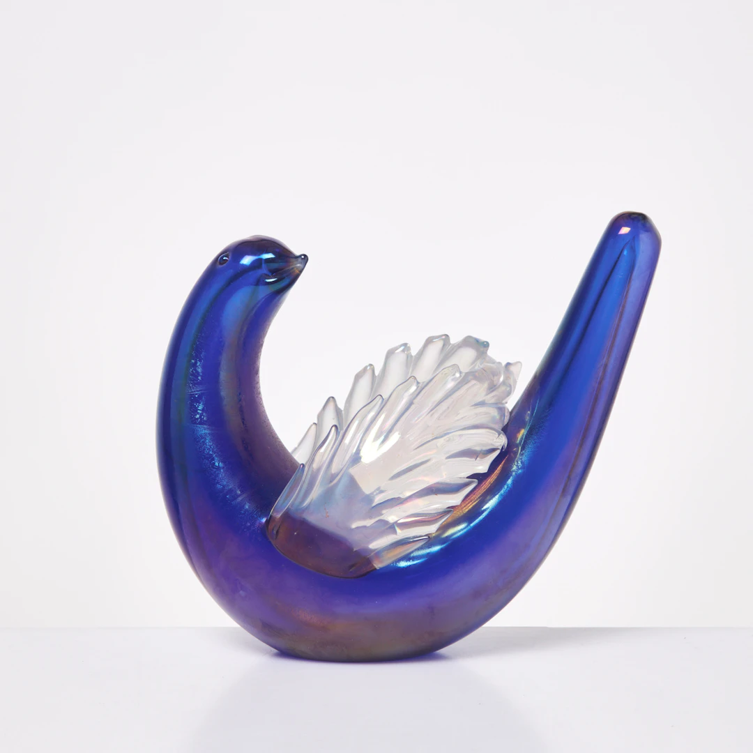 TYRA LUNDGREN. Fågel, nr. 2601, undertill etikettmärkt, Venini, Murano.