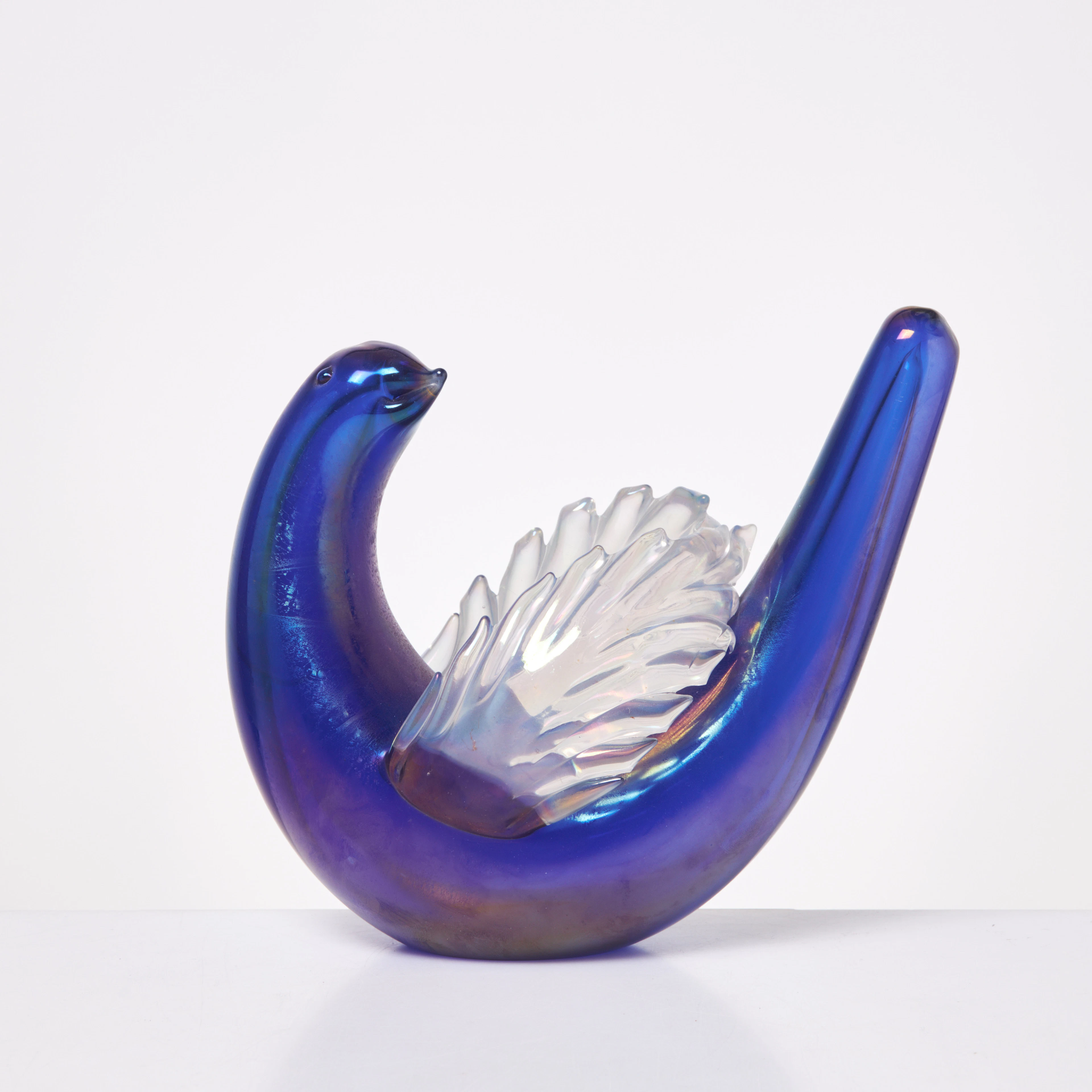 TYRA LUNDGREN. Fågel, nr. 2601, undertill etikettmärkt, Venini, Murano.