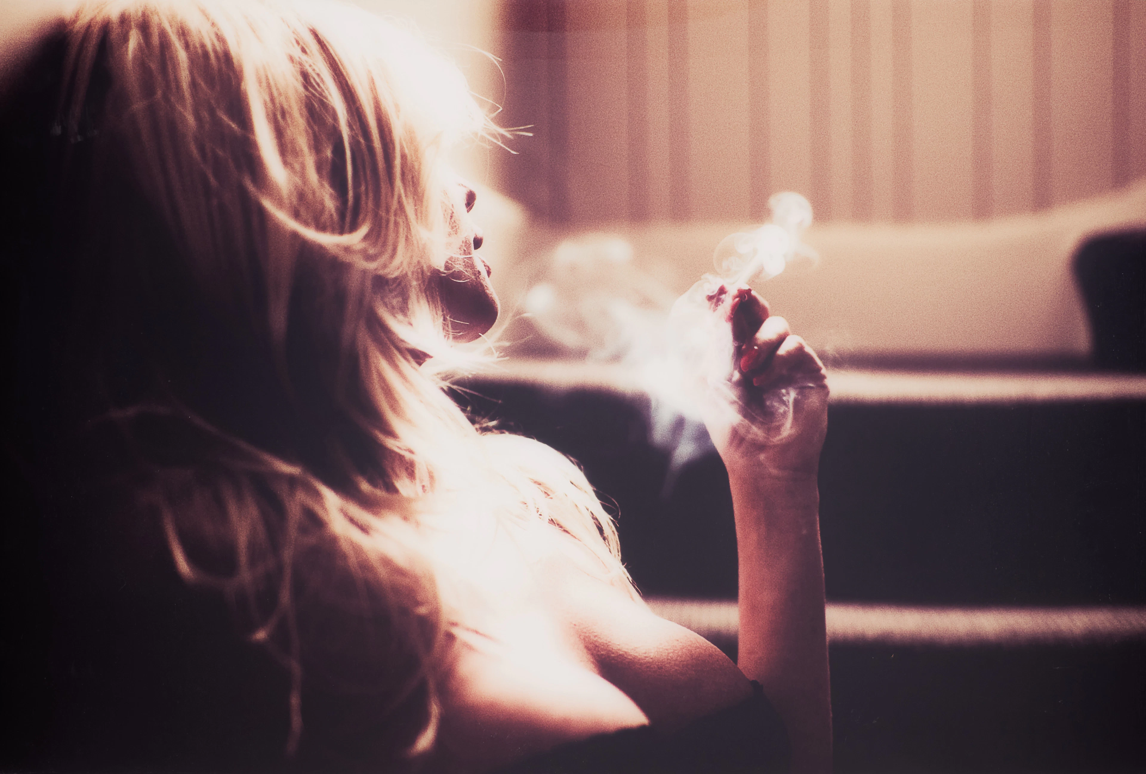 BEN MOORE. "Smoking blonde" print, upplaga 199/200, Yellow Korner.