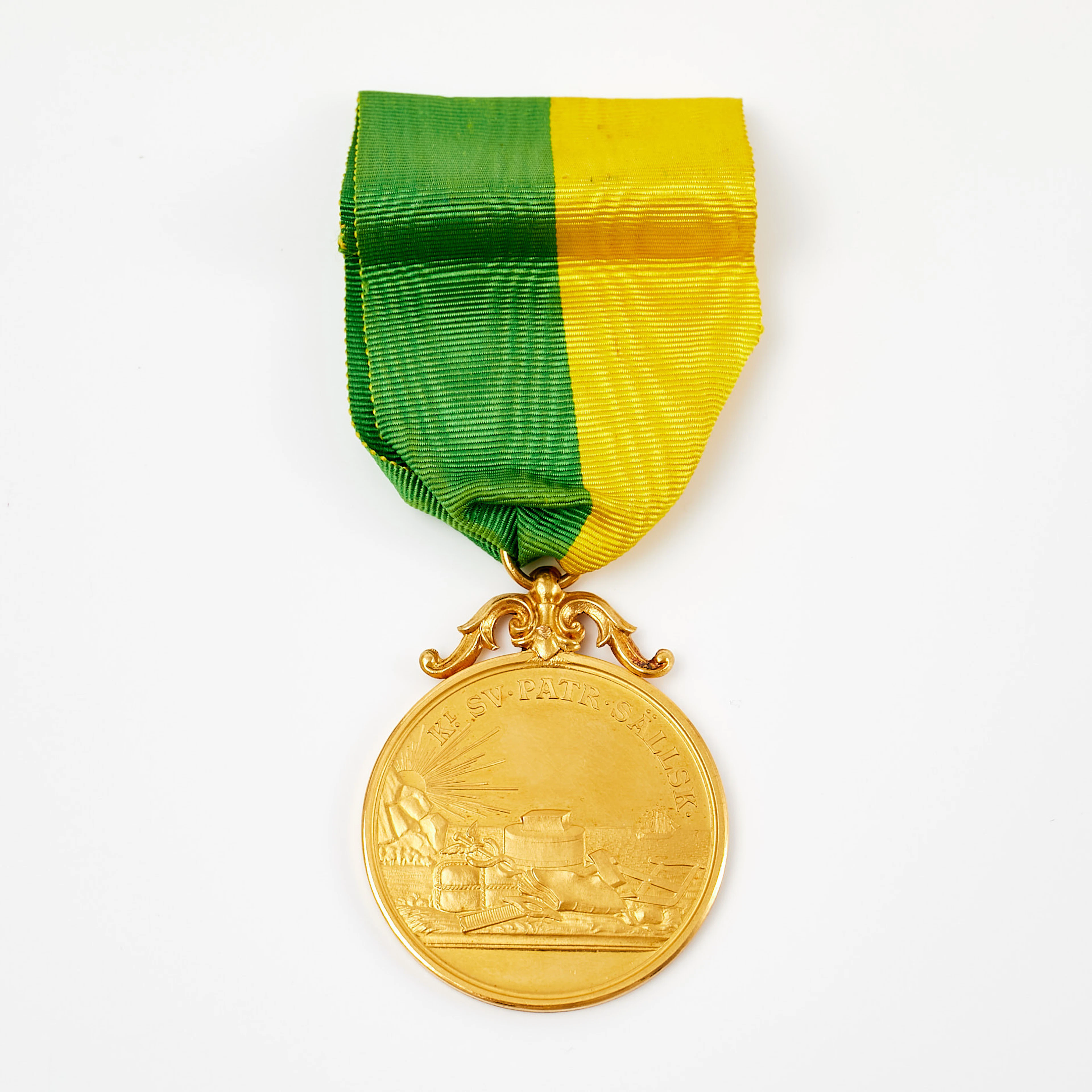 FÖRTJÄNSTMEDALJ, 23 k guld, hänge 18 k guld, Kungliga Patriotiska