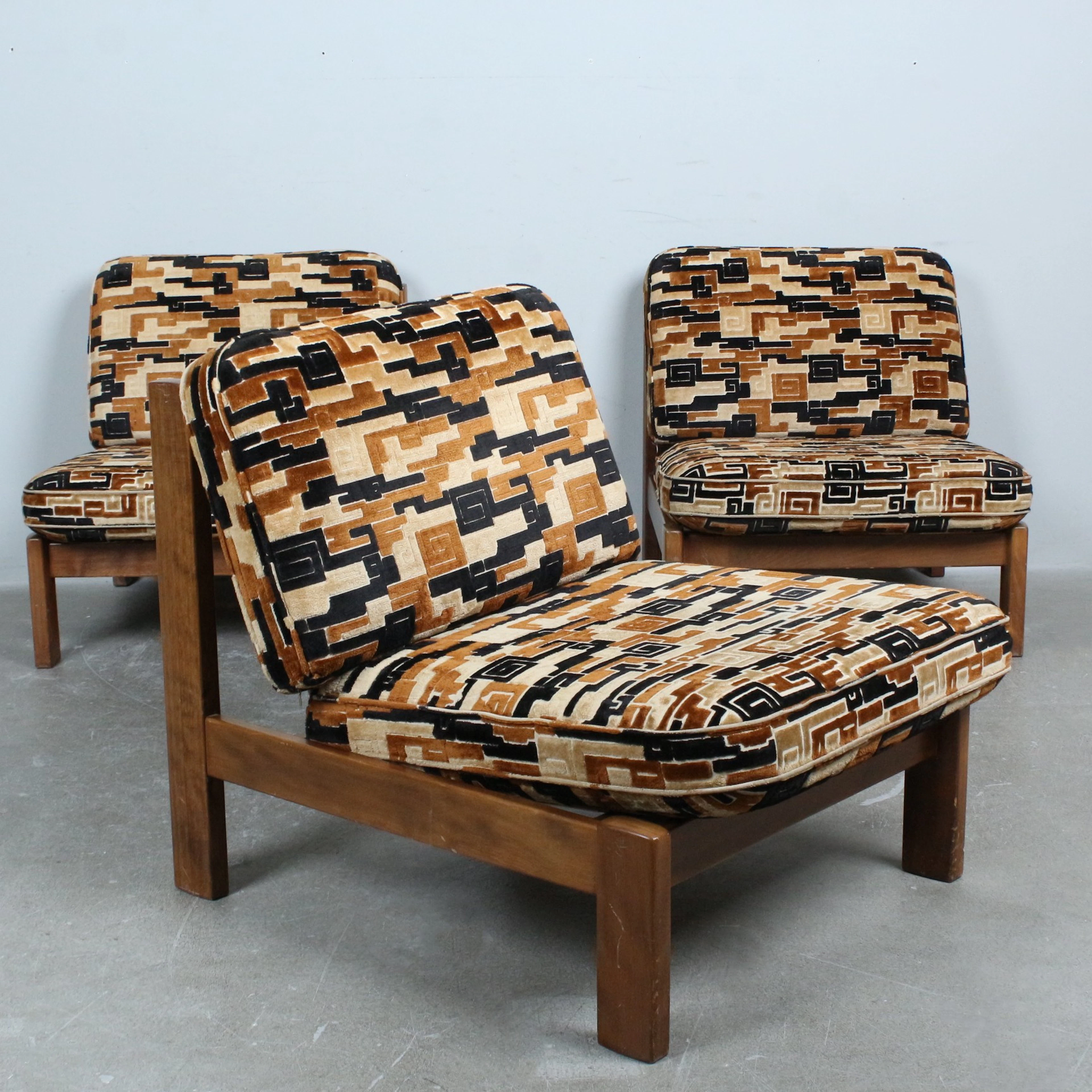 Drei brutalistische Lounge Sessel der 1970er.