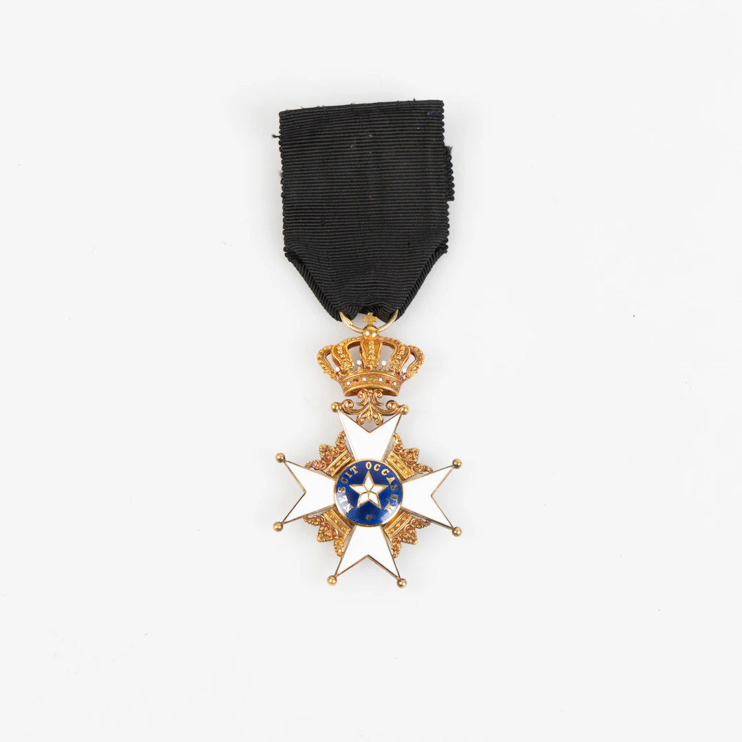 ORDENSTECKEN, Nordstjärneorden, 18K guld och emalj.