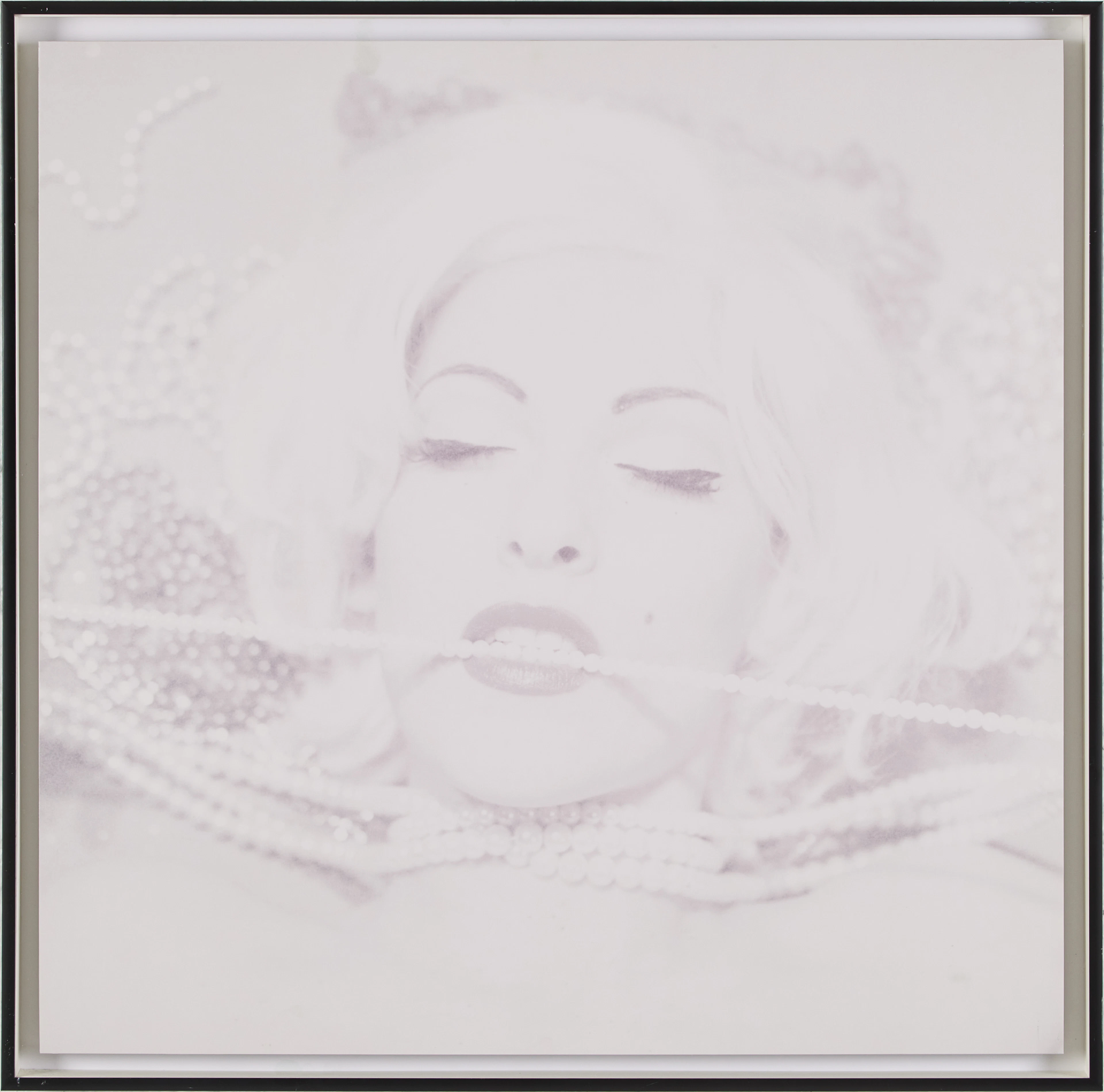 THOMAS DELLACROIX DELLERT & AGNIESZKA DELLFINA. White and black pearl