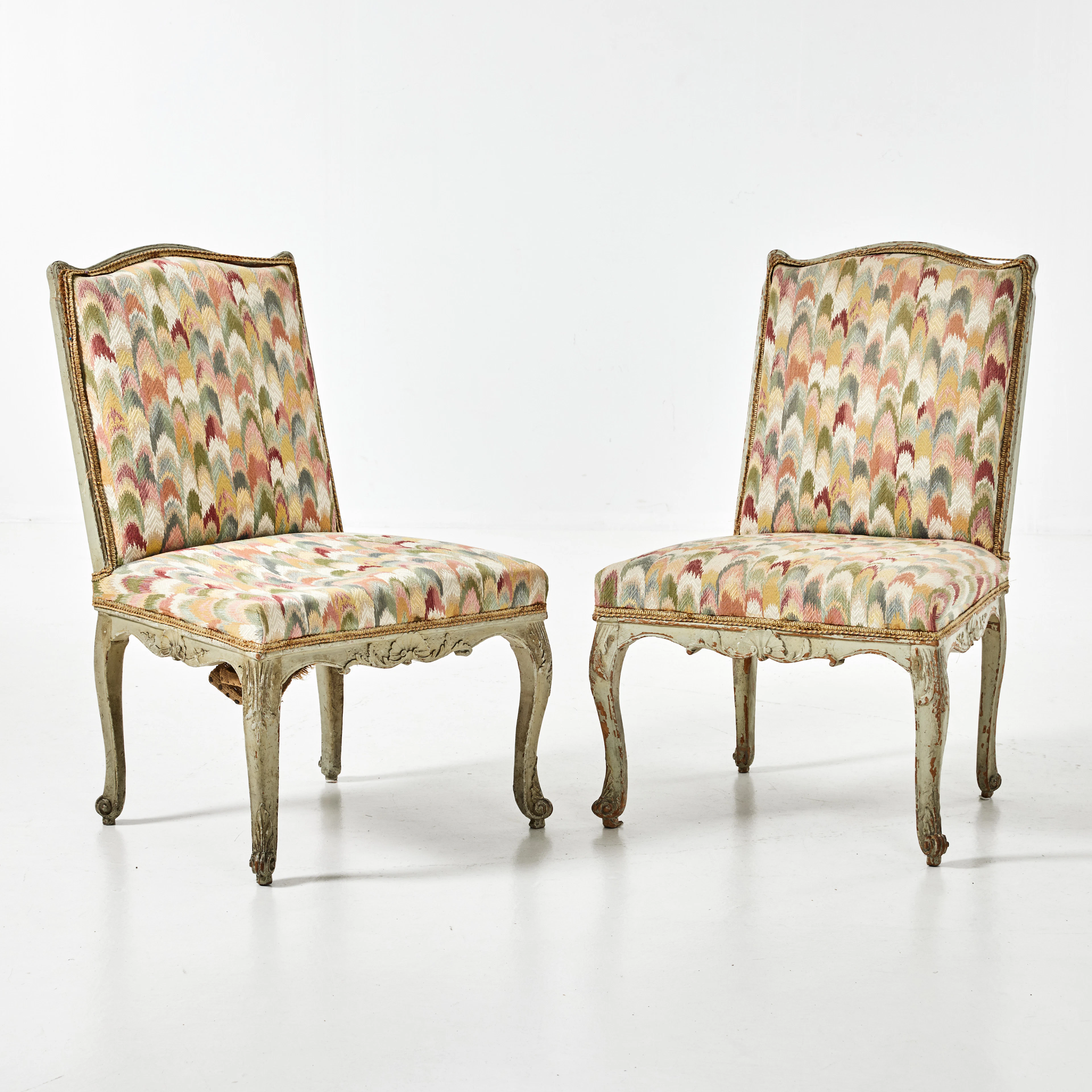 STOLAR, 1 par, 1700-tal Frankrike, Louis XV, skuren dekor.