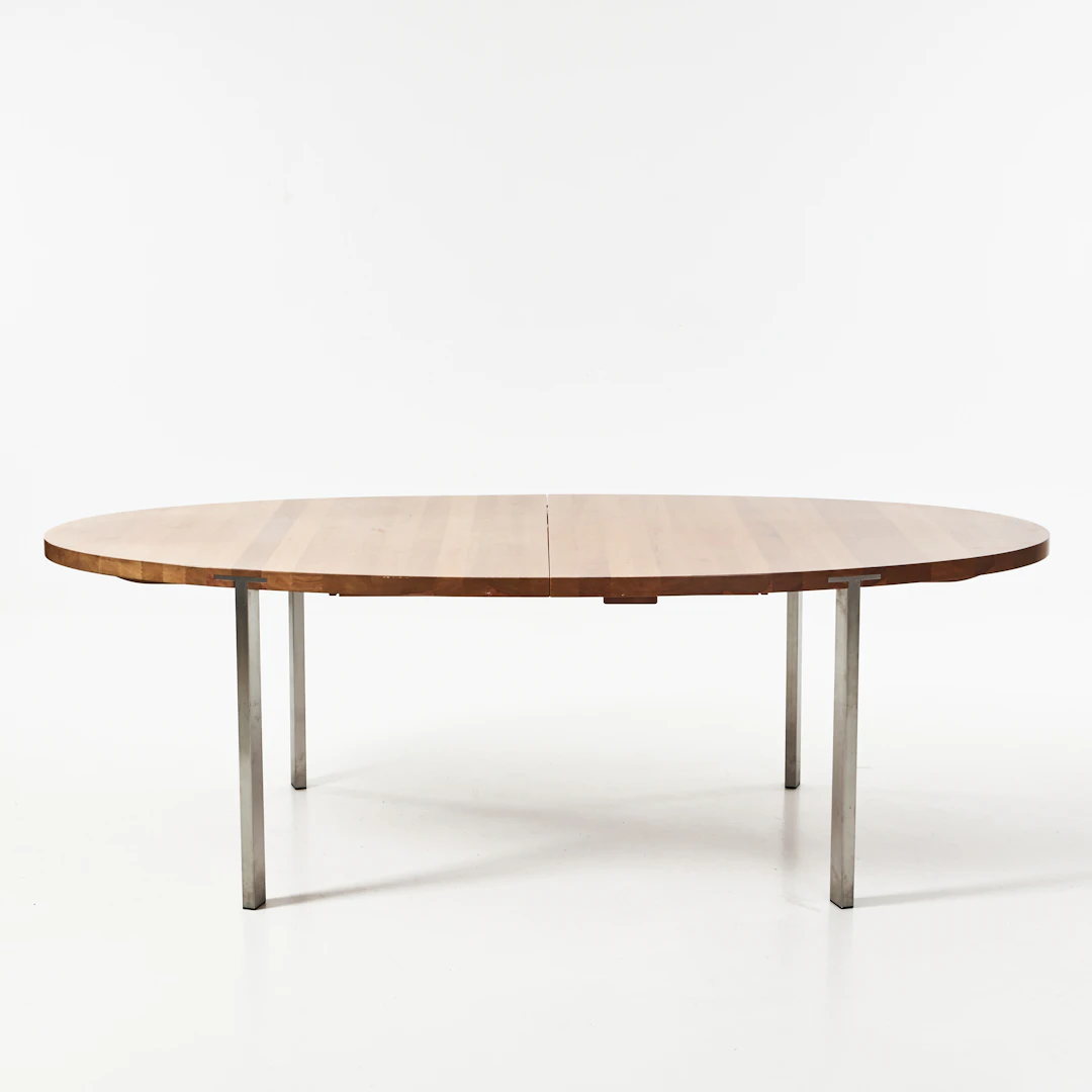 ISSEN & GEHL. Matbord, Naver Collection, samtida, GM 2100, etikettmärkt