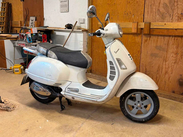 2006 Piaggio Vespa 125cc scooter