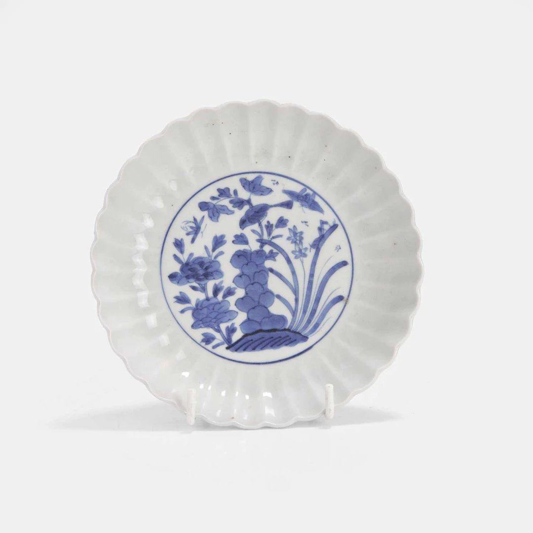 A Japanese blue and white dish Edo period (1603-1868)