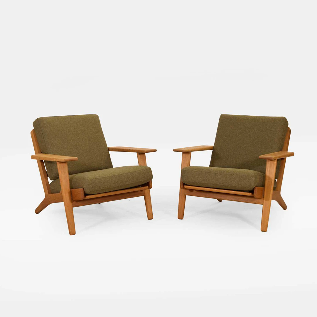 Hans J Wegner (Danish, 1914-2007) for Getama a pair of GE290 'Plank' chairs