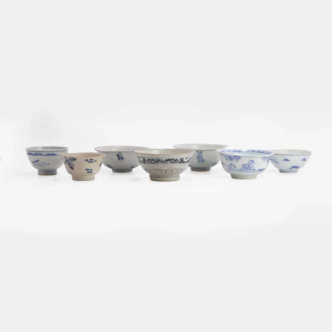A collection of seven Chinese blue and white bowls late Ming dynasty